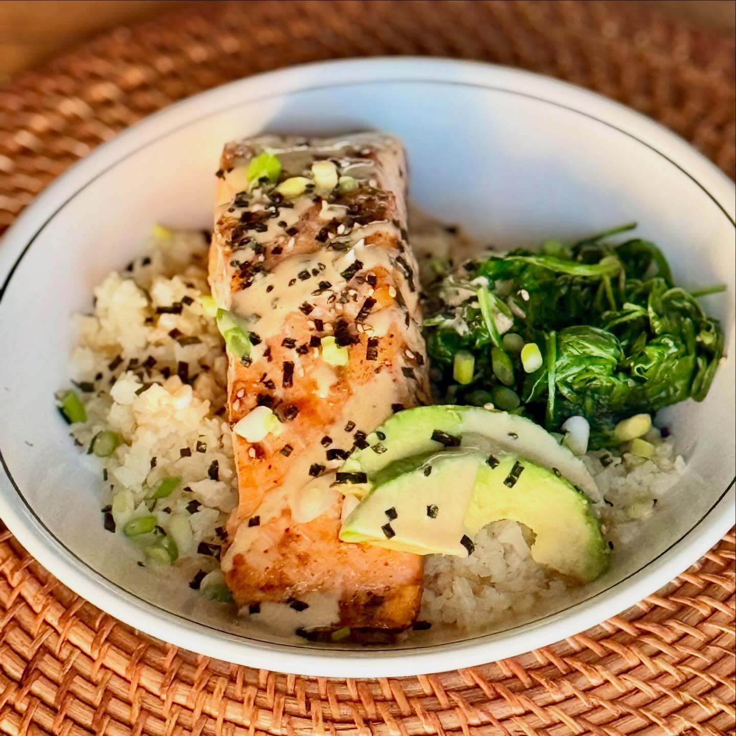 Weeknight Teriyaki Salmon Bowls with Spinach & Avocado
This is one of those dinners that feels a little special… without asking much from you.
Sticky-sweet teriyaki salmon, warm (blood sugar-friendly) cauliflower rice, wilted spinach, and creamy avocado—everything layered into one bowl that just works.
Comforting, balanced, and easy enough for a weeknight.
A few simple swaps made this one even more “everyday” for me:
• Homemade teriyaki instead of store-bought
• Cauliflower rice with seasoned rice vinegar
• Furikake for that savory finish (no extra steps needed)
It’s lighter, just as satisfying, and honestly easier to pull together.
(And it’s up on the blog when you’re ready to save it.)
#weeknightdinner #salmonbowl #bloodsugarfriendly #easymeals #nourishbowl