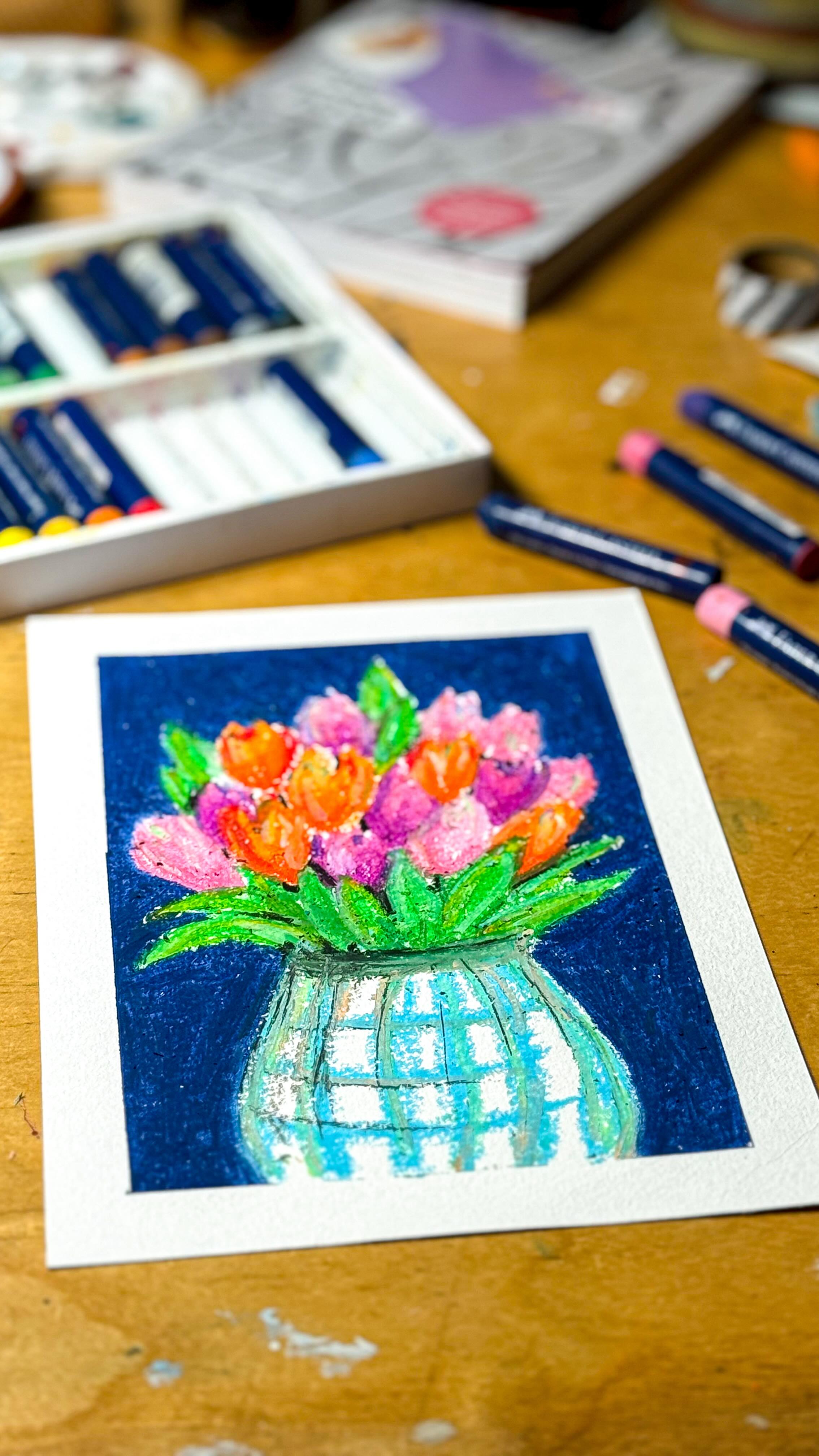 ☀️ Ein kleiner bunter Frühlingstrauß für euch 💐🤗
🎨 Ich hab mir die Ölpastellkreiden meines Sohnes geschnappt (ich hab gar keine eigenen🫣) und einfach losgemalt.Ich mag es mal vom gewohnten Weg abzuweichen und andere Malmedien auszuprobieren 🥰
#ölpastellmalerei #ölpastellkreide #tulpenstrauss #frühlingsblumen
Kalligraphie | Lettering | Illustration | Schriftkunst | Kreative Feiern | Kreative Workshops | Hannover
ÖLPASTELLKREIDEN
ÖLPASTELLMALEREI