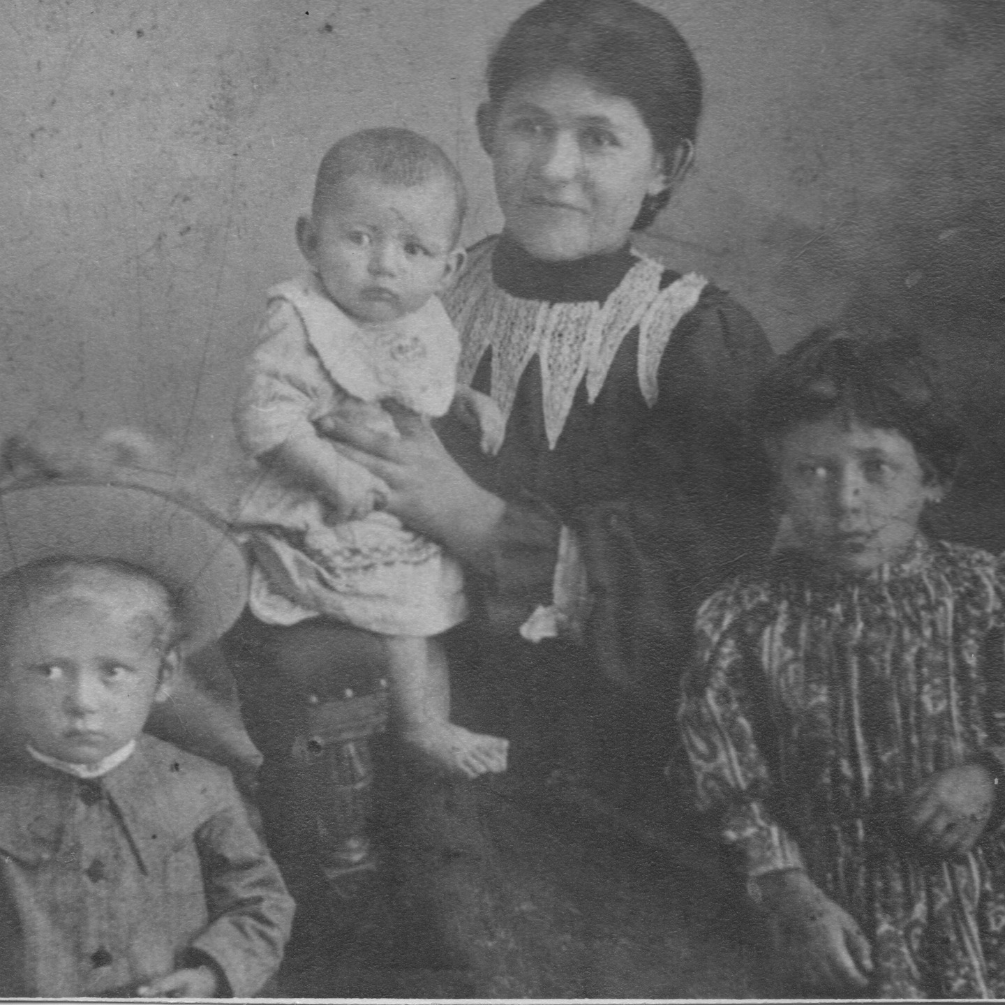 1--My grandmother, Malka, (the infant) with her mother, Basha, and her older brother and sister
2--My mother, Lillian, with her mother, Malka (left) and aunt
3--Me with my mother, Lillian
4--My son Joe with me
5--for the mothers who wish their daughters wanted to be with them today...
I wish a truly Happy Mother's Day that may unite mothers & their children with love
(and I hope my novel "Her Daughter" might help)
#fiction #reading #blackrosewriting #writingcommunity #mothersday #amreading #authorlife #books #california #bakery