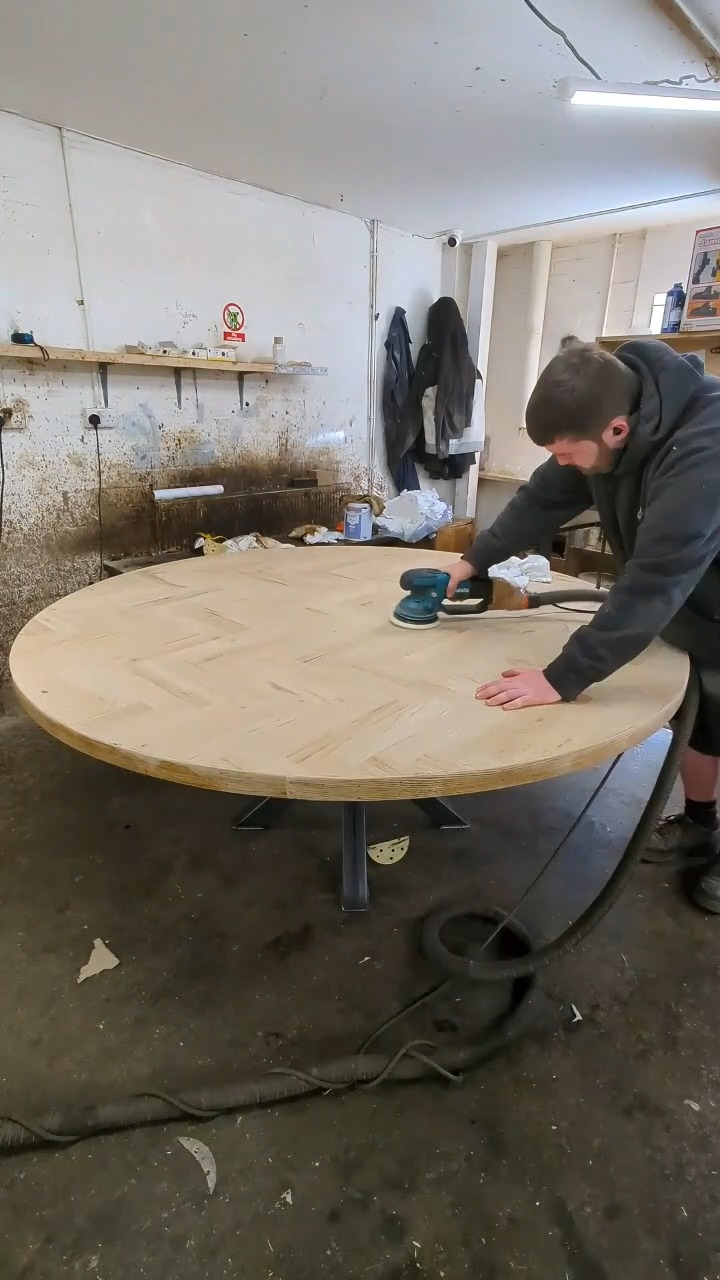Timelapse makes it look quick… but every step counts.
Want one made your way? Drop us a message or head to the website to get started.
.
.
.
#timelapse #parquettable #workshoplife #madeinsheffield #rccfurniture