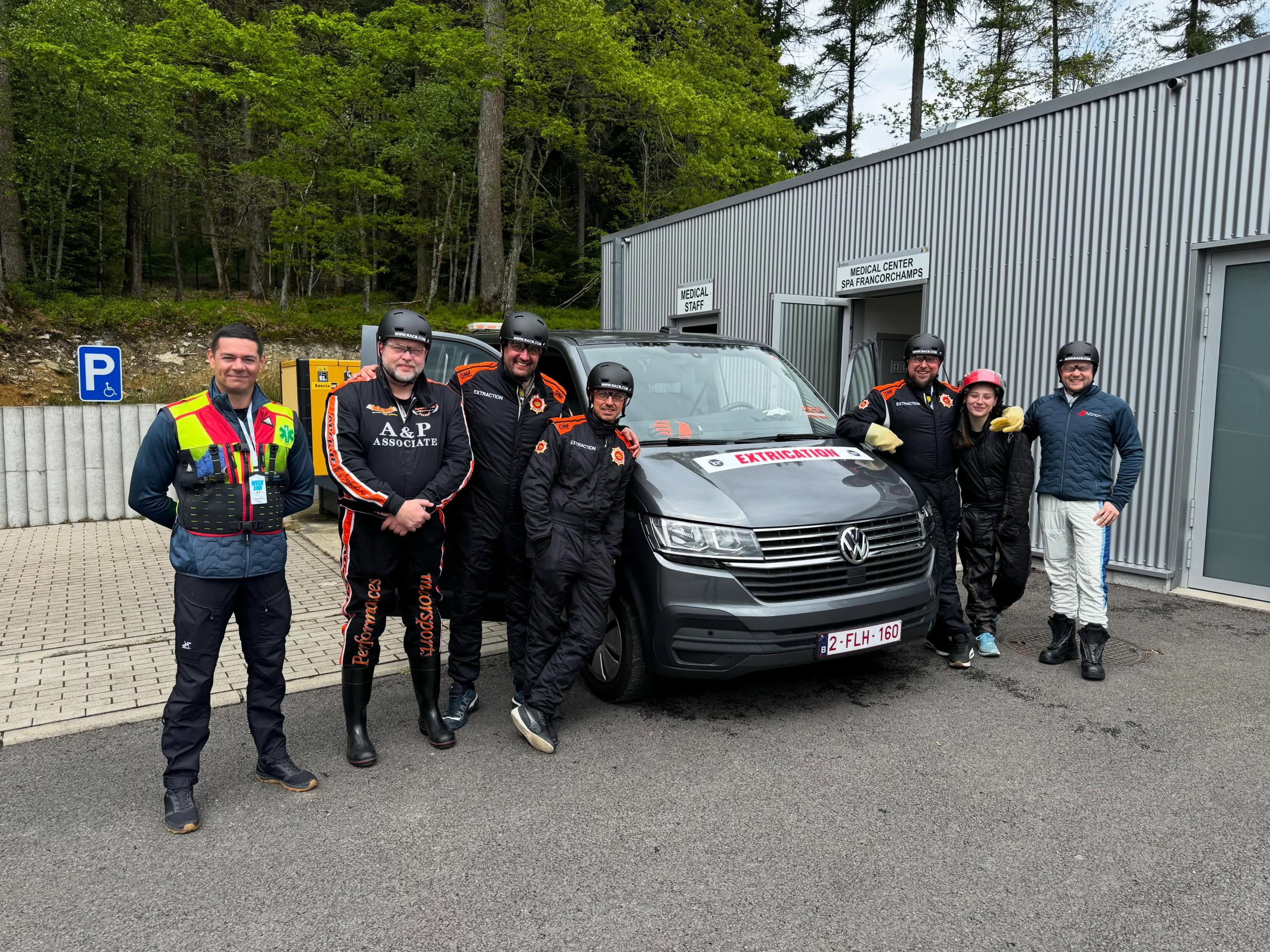 Medical and Extrication Teams WEC 2026
And testing and demonstration by an inventor of the SNAID
#snaidtech #wec #spafrancorchampscircuit #spafranchorchamps #fia