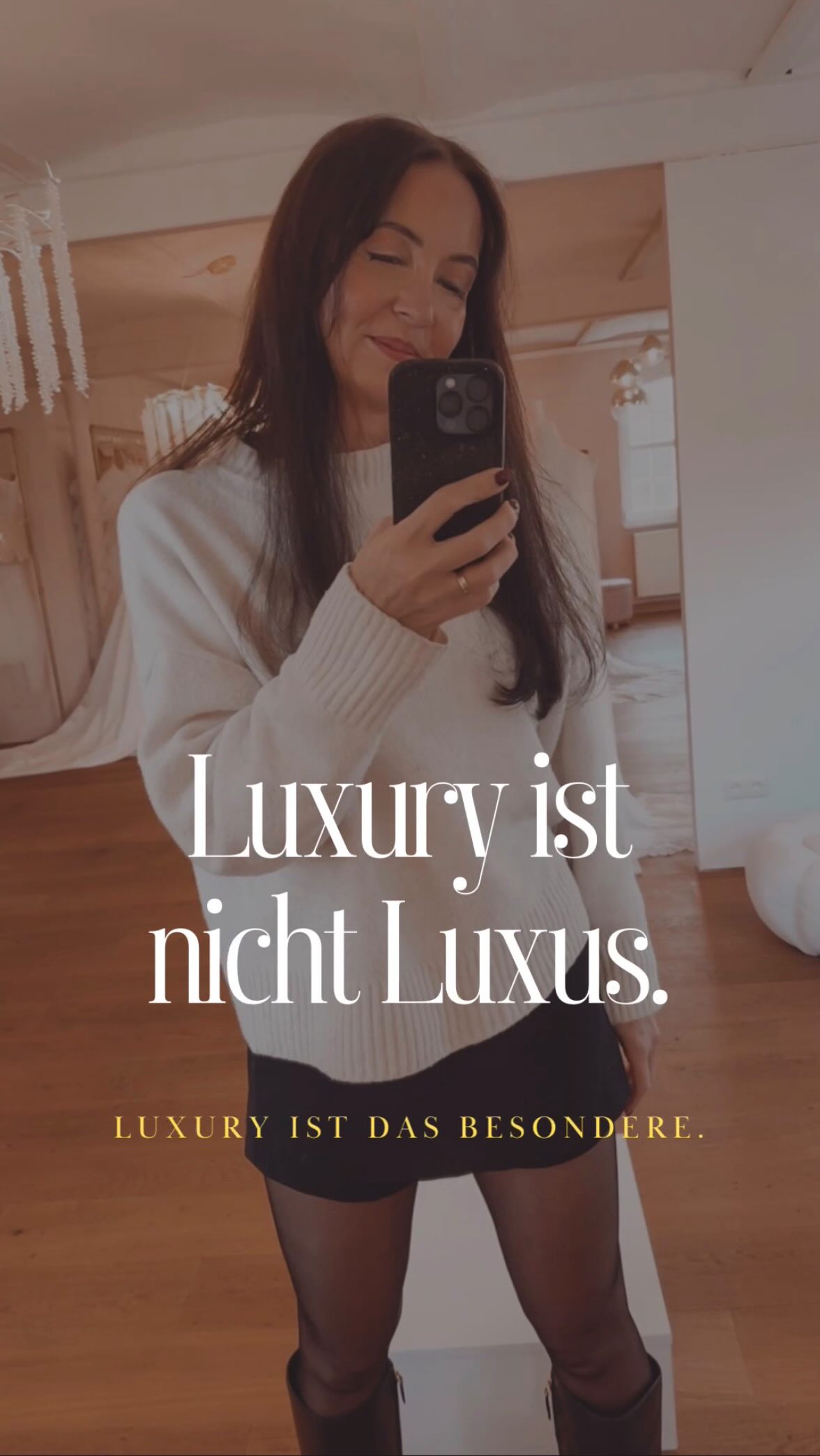 ✨Luxury bedeutet heute nicht mehr nur Luxus.
Ich beobachte immer mehr,
dass besondere Unternehmen,
besondere Stores, besondere Businesses
und besondere Marken vor allem eines gemeinsam haben:
Sie sind nicht austauschbar.⚡️
Nicht nur wegen eines Produktes.
Sondern wegen
⭐️ihrer Atmosphäre,
⭐️ihrer Qualität,
⭐️ihrer Identität,
⭐️ihrer Menschlichkeit,
⭐️ihrer Besonderheit
und ihrer Erfahrung,
die Menschen dort machen.✨
Genau das kann KI nicht einfach ersetzen.💫
————————————————————————
Ulrike Dubiel, the Luxury Business Coach✨
Inhaberin: BE You
Expertise:
20 Jahre Unternehmerin
15 Jahre Steuerkanzlei
8 Jahre Fashion Store
6 Jahre Bridal store & couture
Erfolge:
✨Winner Wedding Award
✨Berlin Fashion Week
✨VOGUE
✨TV
#beyou #businesscoachfürfrauen #erfolgreicheunternehmerin #luxury
Luxury Business Coach für Frauen
Store Coaching
Business Coaching
Erfolgscoach
Unternehmerinnen
BRIDAL• BEAUTY• INTERIEUR • FASHION