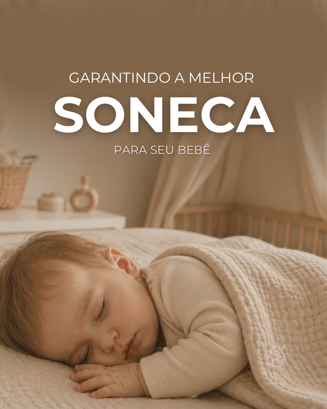 As sonecas influenciam muito mais o sono do bebê do que muitas famílias imaginam.
Quando o bebê não consegue descansar bem durante o dia, o cansaço pode se acumular e dificultar ainda mais o adormecer, a sustentação do sono e até aumentar os despertares noturnos.
Por isso, muitas vezes, melhorar as noites começa ajustando as sonecas.
Pequenos detalhes fazem diferença:
o momento de oferecer o sono,
o ambiente,
a forma de desacelerar o corpo
e até a maneira como o bebê desperta da soneca.
O sono não começa apenas à noite.
Ele é construído ao longo de todo o dia.
Se você quer entender o que realmente está atrapalhando o sono do seu bebê
e aprender a fazer ajustes mais precisos e respeitosos,
o caminho começa no link da bio.