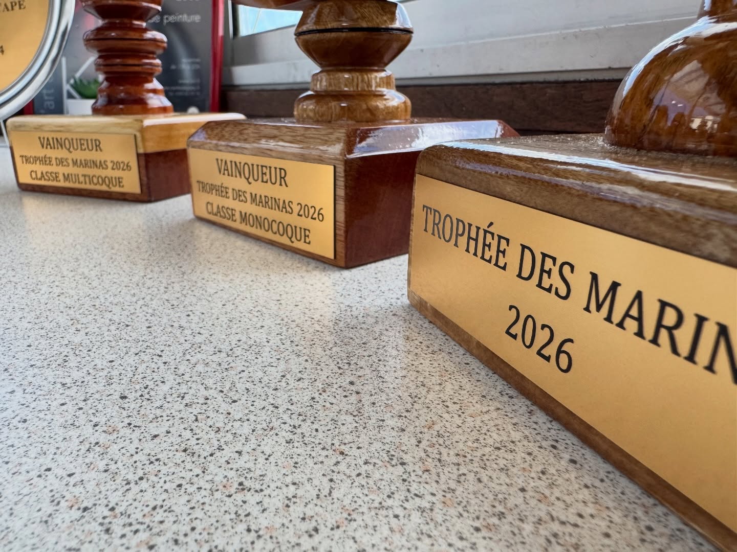 J-1 On ne vous montre pas tout…….mais juste assez pour comprendre.
Les trophées arrivent.
Et il ne laisseront personne indifférent.
Rendez-vous demain pour le départ de la 1ère étape demain 9h00 à la Marina de Bas-du-fort.
#tropheedesmarinas
#regateguadeloupe
#marinadebasdufort