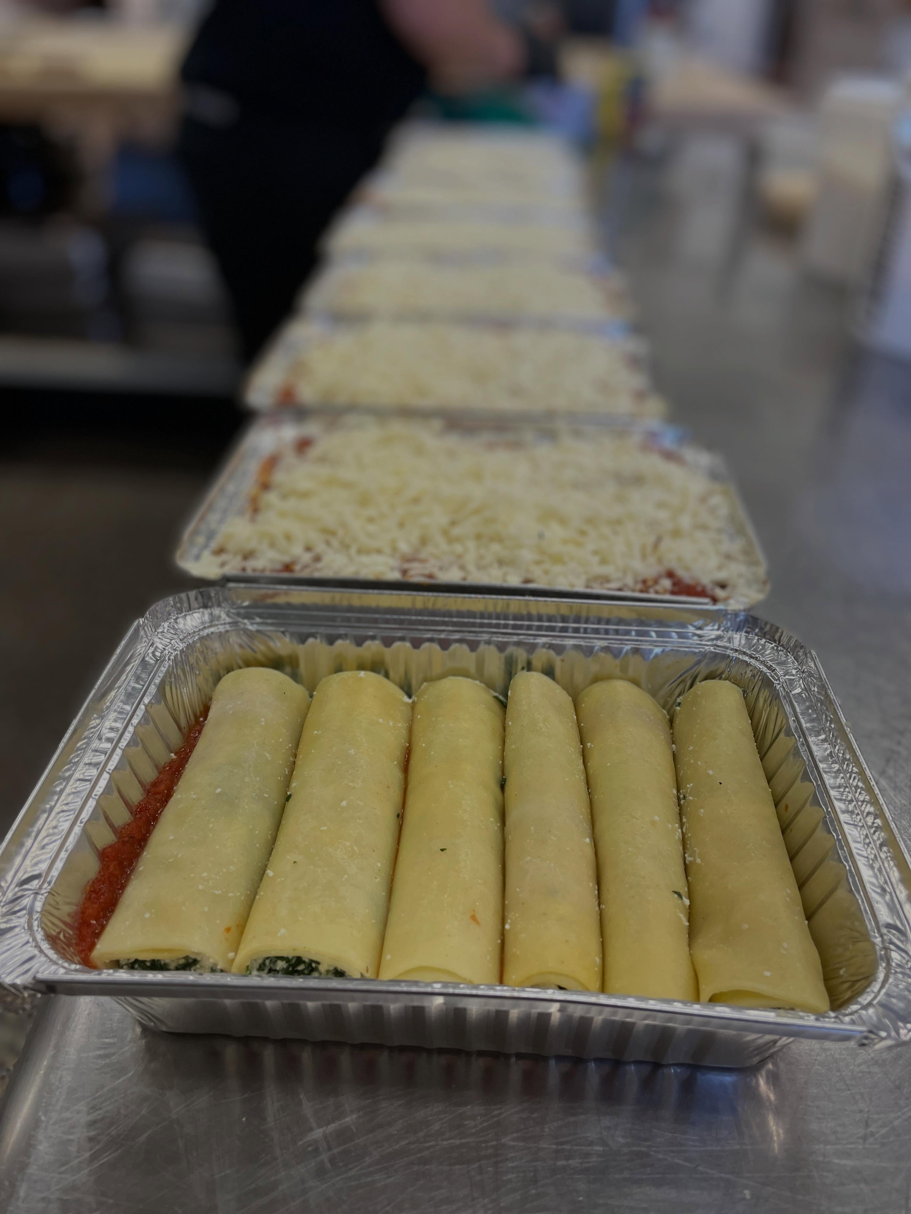 Our frozen cannelloni are re-stocked and ready for easy, comforting dinners at home. Perfect to keep stocked in the freezer for busy nights, weekend hosting, or when you’re craving a classic Italian meal without the prep.
Choose from:
• Meat Cannelloni
• Spinach & Ricotta Cannelloni (vegetarian)
Each 6-pack is $32.
They’ve been selling quickly lately, so if you’ve been waiting for a re-stock, now’s the time!
Drop in during our office hours or pre-order here: icckingston.com/freezerfood
#KingstonOntario #ItalianFood #SupportLocalKingston #FrozenDinner #Cannelloni