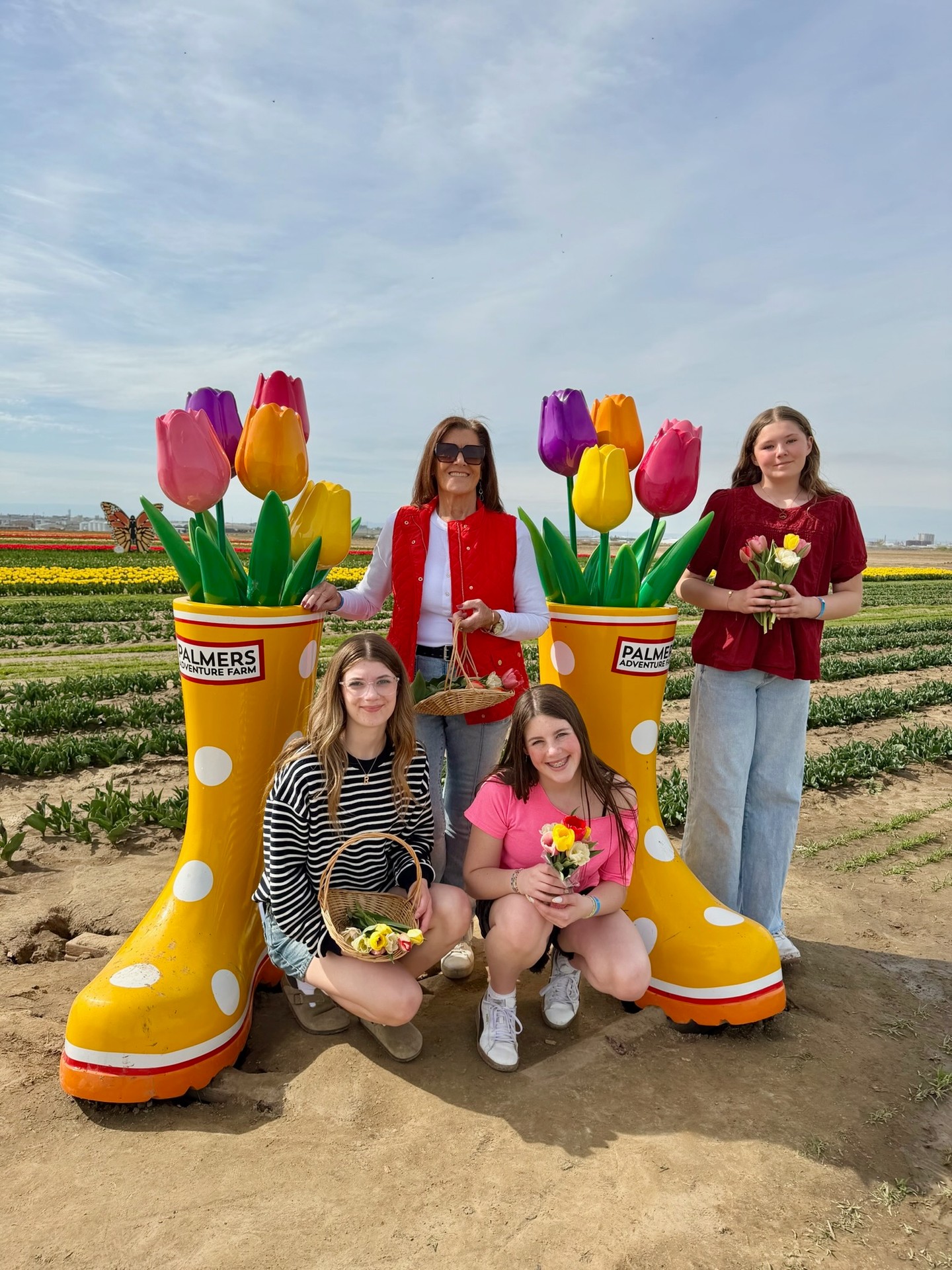 CLOSING DAY TOMORROW!!
Tomorrow is the last day of tulip season at Palmer's Adventure Farm. This is your very last chance to attend the Inland Northwest Tulip Fest and it happens to be the perfect weather for a Palmer's ice cream bar or soda to keep you cool while you view the fields! 🌤️🌷🍦
🎟️ Discounted tickets here: palmersadventurefarm.com