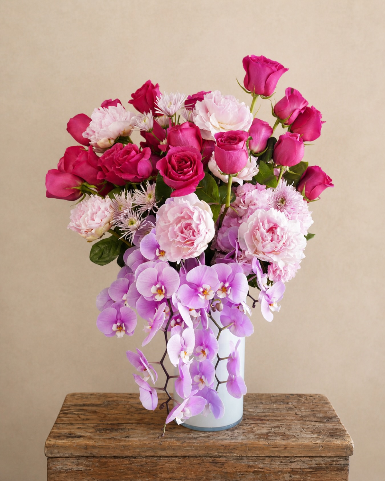A designer’s choice arrangement, created with complete creative freedom by Ornamento’s floral designers.
Featuring roses, peonies, phalaenopsis orchids, and spider mums in a composition designed to feel lush, elevated, and one of a kind.
#LuxuryFlorals