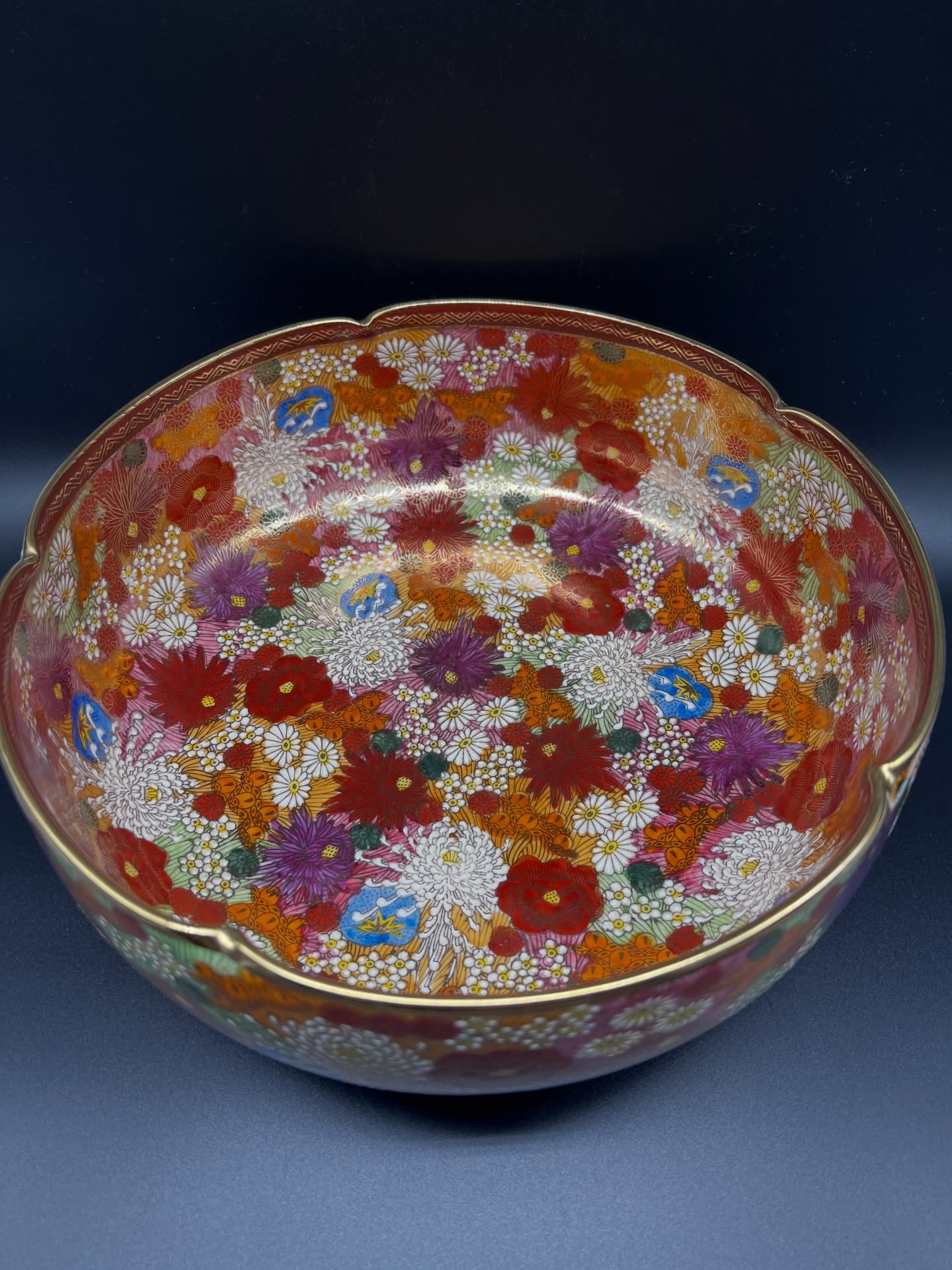 celebration of colour, detail, and artistry.
This beautifully decorated Japanese millefleurs bowl is covered in an extraordinary tapestry of blossoms — chrysanthemums, daisies, and layered florals flowing seamlessly across the entire surface in vibrant jewel-like tones.❌sold❌
The effect is almost textile-like, with every inch alive with pattern and movement.
A striking decorative piece measuring approximately 9½ inches wide x 4 inches high.
Available at the shop and online through our website ✨