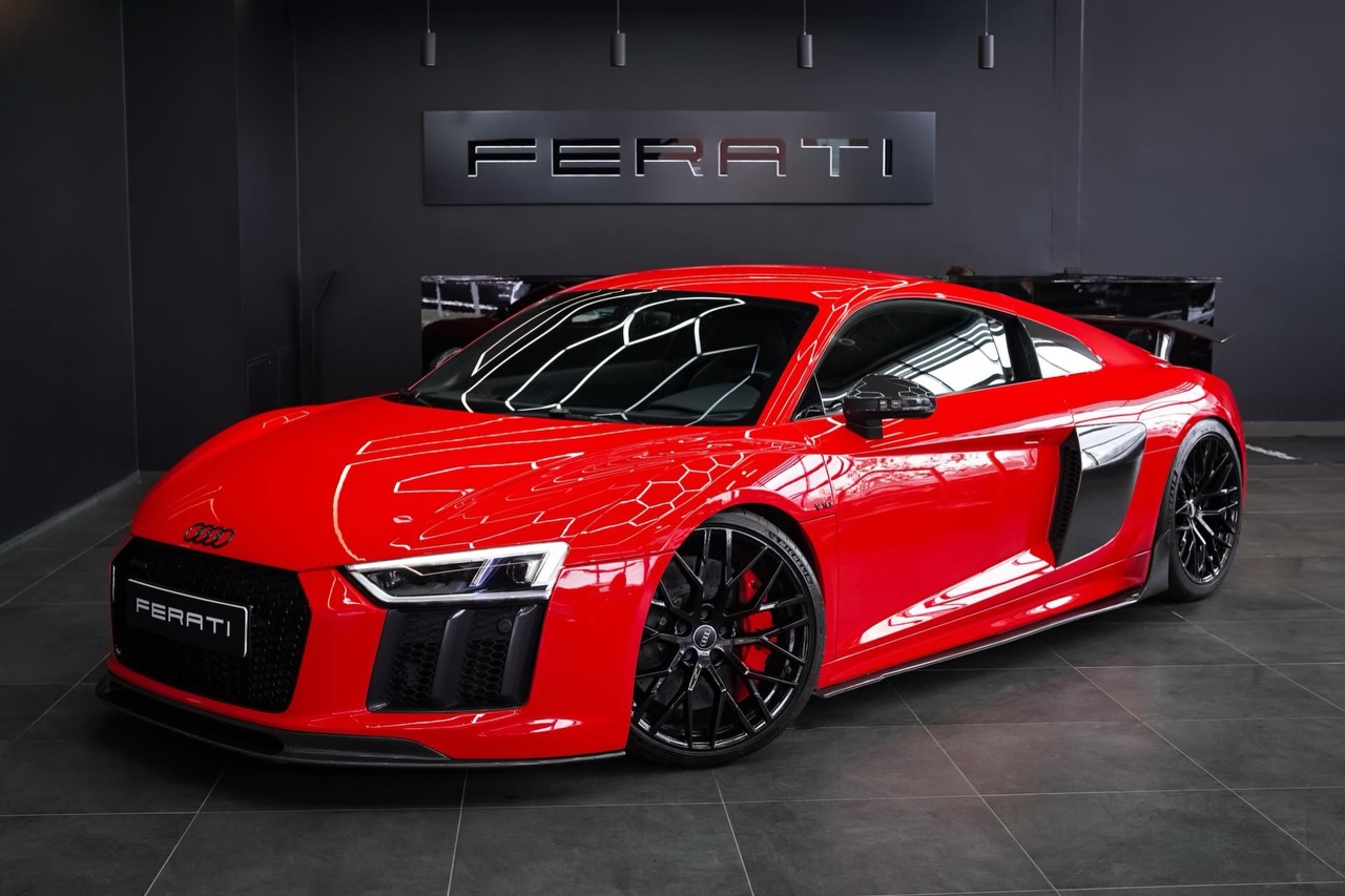Audi R8 ❤️ ・5.2 V10 ⏐ 449 kW ・2016 ⏐ 78 000 km ・Bang&Olufsen helisüsteem ・Magnetic Ride vedrustus ・Carbon interjöör ja väline pakett Võta ühendust ja broneeri proovisõit: Kert Kruusmaa / +37257855272 / kert.kruusmaa@ferati.ee ______ Audi R8 ❤️ ・5.2 V10 ⏐ 449 kW ・2016 ⏐ 78 000 km ・Bang&Olufsen sound system ・Magnetic Ride suspension ・Carbon interior and exterior package Get in touch and book your test drive: Kert Kruusmaa / +37257855272 / kert.kruusmaa@ferati.ee