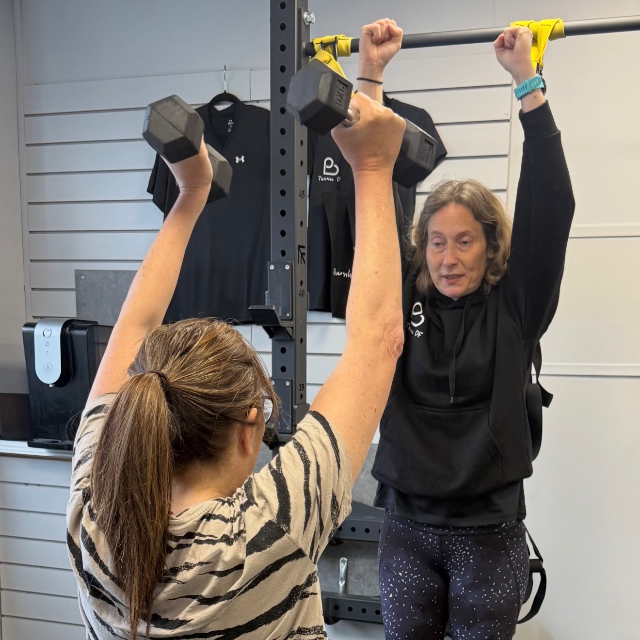 If you’ve always hated gyms but you know you need to do something to improve your fitness, strength & body confidence, DLF could be what you’ve been looking for 👀
You won’t do your induction and then be left to your own devices ❌
You won’t find any walls of mirrors ❌
You won’t be waiting to use equipment ❌
You won’t feel intimidated ❌
If you hate gyms but you want to get stronger and fitter, message us now and we’ll send you details of our 6 week trial for our BRAND NEW STUDIO opening in June!🤩Be quick as spaces are limited!
#teamdf #downhammarket #fitnesscommunity #personaltraining