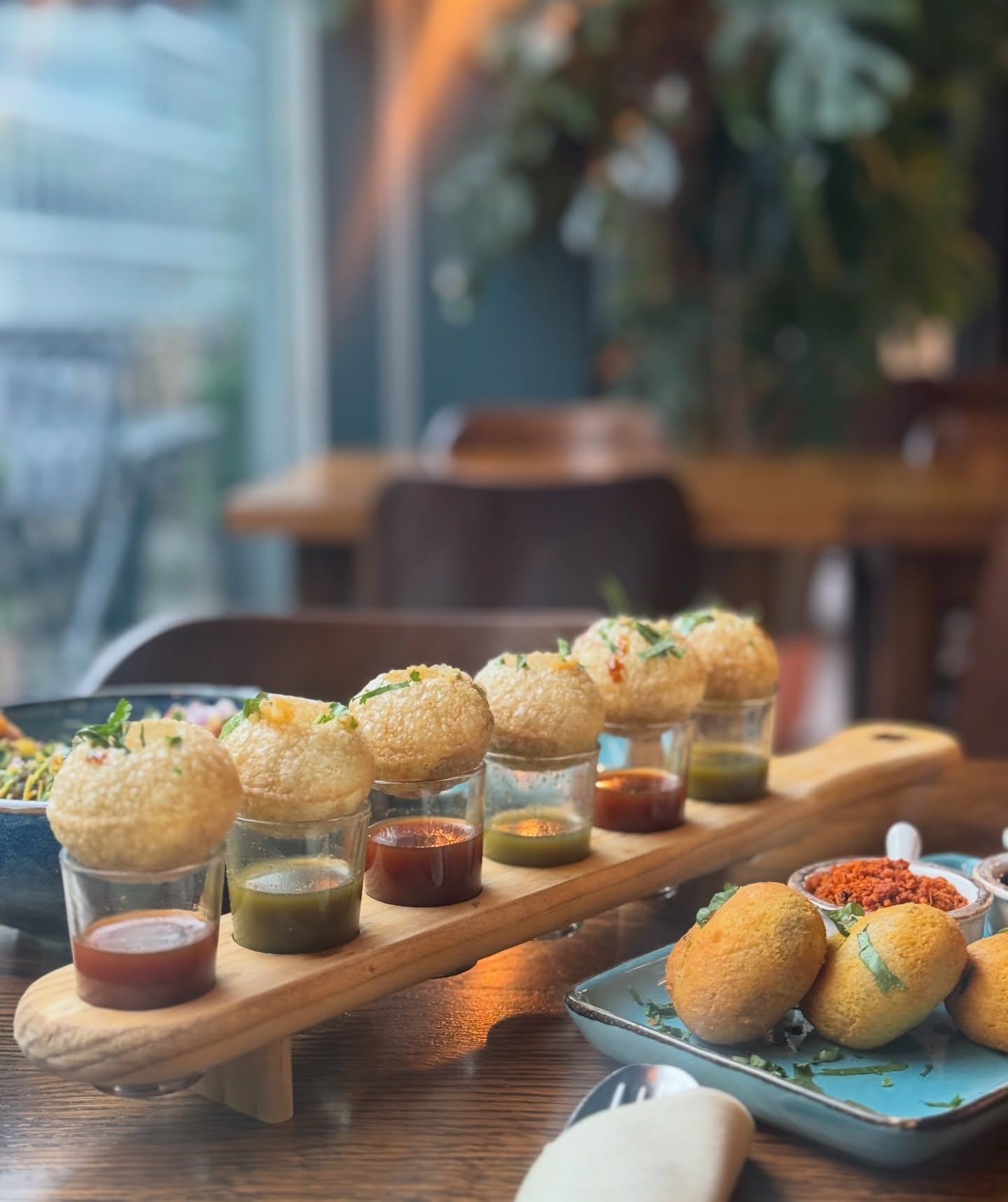 Your weekend officially starts with a round of pani puri 💧
Crunchy. Tangy. Chaotic. Exactly what Friday called for.
See you at the table — or on the terrace 🌿