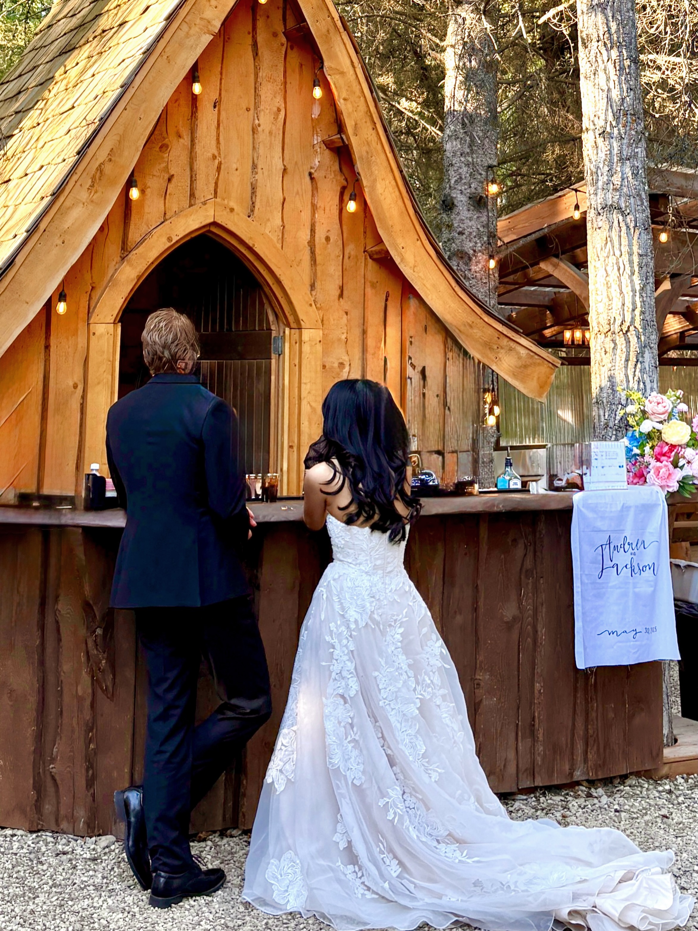 Cocktails taste better as husband and wife. #aaamobilebartending #weddingbartenders #brideandgroom #thevalleyweddings ๐พ๐ฅ#beautifulcouple