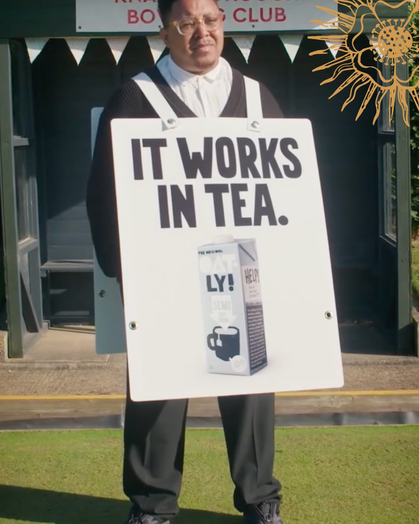 đ«đ·âš MERCI OATLY âšâšđ« It works in tea. Et mĂȘme trĂšs bien.
Cette annĂ©e, Oatly accompagne le Paris Tea Festival en offrant le lait dâavoine et le lait de coco pour nos stations matcha et chaĂŻ.
Parce que le thé se réinvente aussi au comptoir, dans le geste précis, la mousse légÚre, le latte bien monté et la main du barista qui transforme une simple tasse en petit moment de grùce.
Venez dĂ©couvrir lâart des baristas du thĂ© avec Kodama qui feront des merveilles avec Oatly autour du matcha, du chaĂŻ et de crĂ©ations Ă dĂ©guster sur place.
Du végétal, du thé, du savoir-faire, un peu de mousse et beaucoup de talent.
đŹđ§âš THANK YOU OATLY âšâšđ« It works in tea. And beautifully so.
This year, Oatly is supporting the Paris Tea Festival by providing oat milk and coconut milk for our matcha and chaĂŻ stations.
Because tea is also being reinvented at the counter, through precise gestures, delicate foam, perfectly crafted lattes and the hands of tea baristas turning a simple cup into a little moment of wonder.
Come and discover the art of tea baristas with Kodama, who will be creating delicious matcha and chaĂŻ drinks with Oatly throughout the festival.
Plant-based, tea-based, full of craft, a little foam and plenty of talent.
đïž Paris Tea Festivalâšđ Maison Internationaleâšđïž Tickets available
#paristeafestival #ptfouiouiouiđ„ #oatly #matcha ch