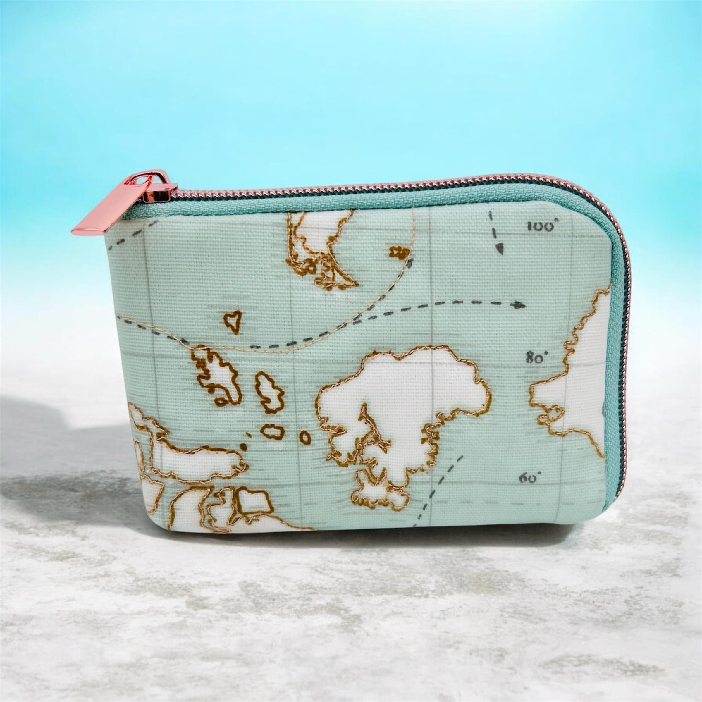 Perfekt fürs Reisen✈️. Meine neuen Brieftaschen sind perfekt dafür geeignet, wenns für die Reise mal etwas kleineres Gepäck sein soll☺️. Sie sind super robust und aus wasserdichtem Wachstuch-Stoff.😉
🛍️Jetzt auf manudesign.ch erhältlich
#wallet #handmade #smallbusiness #selfmade #sewing