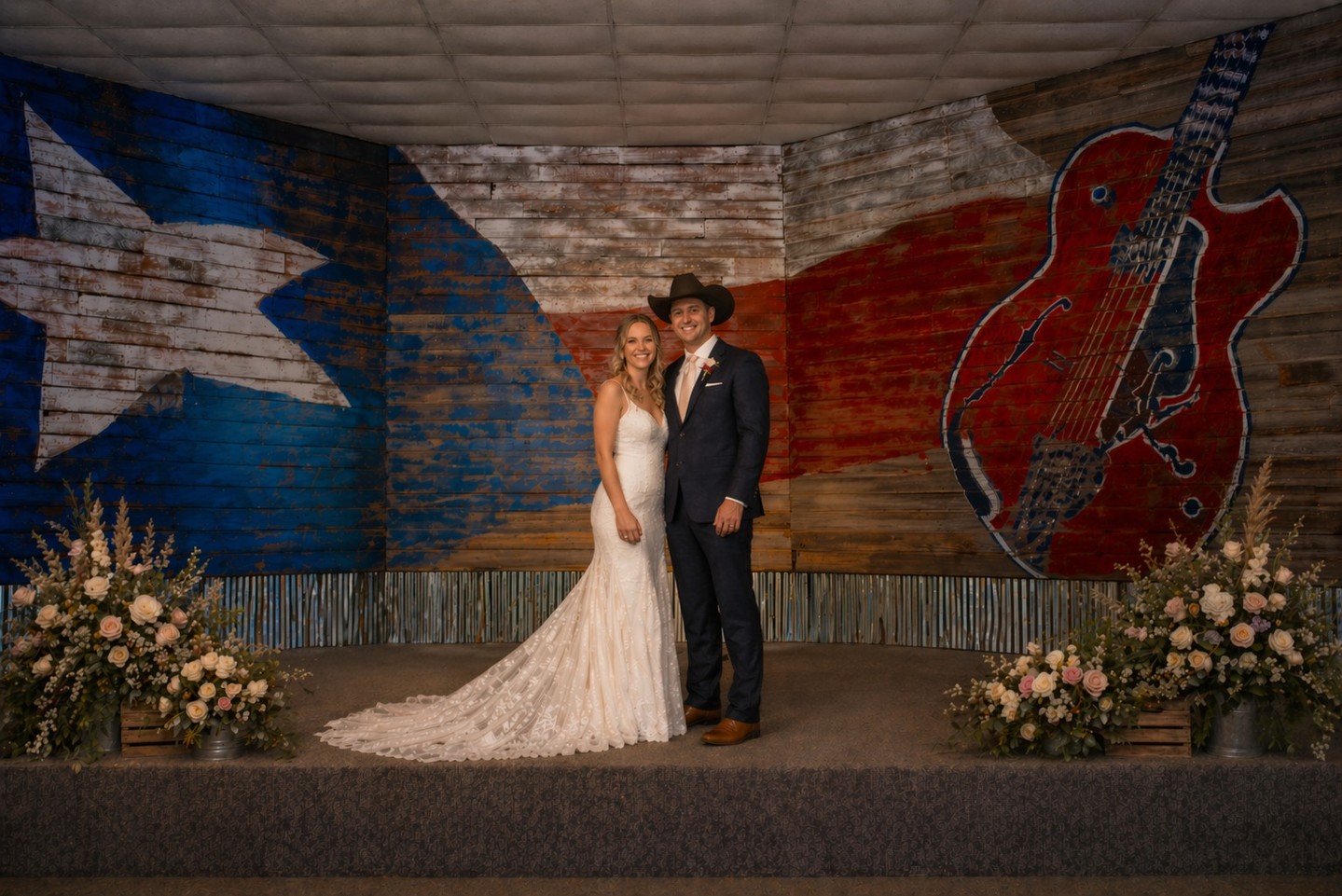 A Texas wedding, but make it elevated. 💍
.
For the couple who wants the ranch feel, Austin Ranch offers that perfect space for everyone to hit the dance floor.
.
Book your private tour through the link in our bio.