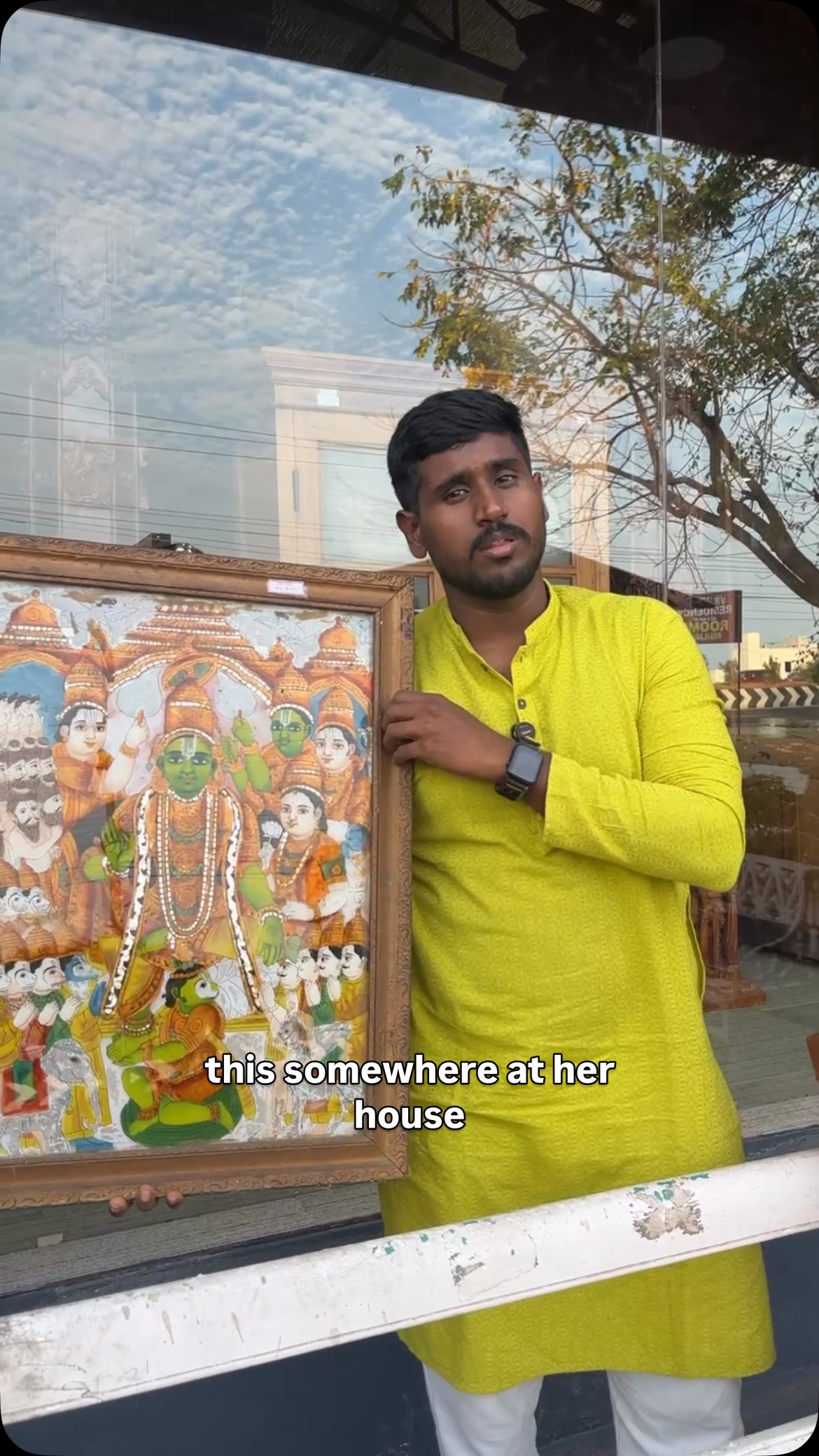 That’s the beauty of antique art : two traditions, two completely different worlds of craftsmanship!
#anteakwoods #homedecor #reverseglasspainting #tanjorepainting