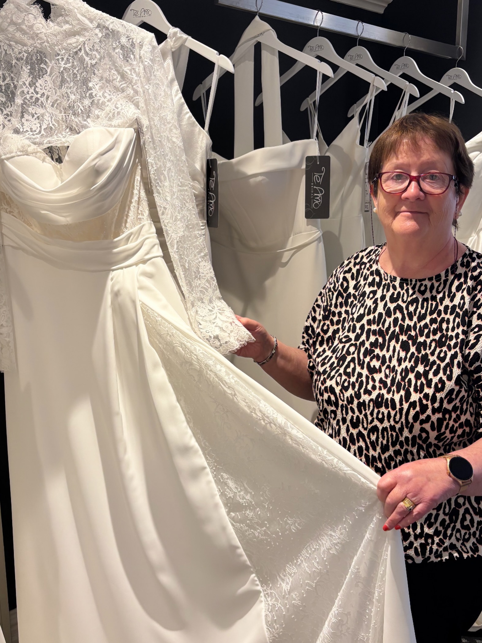Some people sell dresses…
Christine (mam) helps hold brides together when the nerves kick in 🤍
She’s the calm in the chaos, the honest opinion when you need it most, the reassuring voice, the biggest cheerleader, and the person who genuinely cares about every single bride who walks through our door 🥹
She’s chief steamer, loves to keep a tidy boutique and ‘veil lady’ 🤍
Over the years she’s become a little bit of everyone’s mam inside these walls 🤍
(If she tells you a dress isn’t the one though… she’s usually right 😅)
#TeamTeAmo #FamilyBusiness #BridalBoutique #WeddingDressShopping #TeAmoBridal