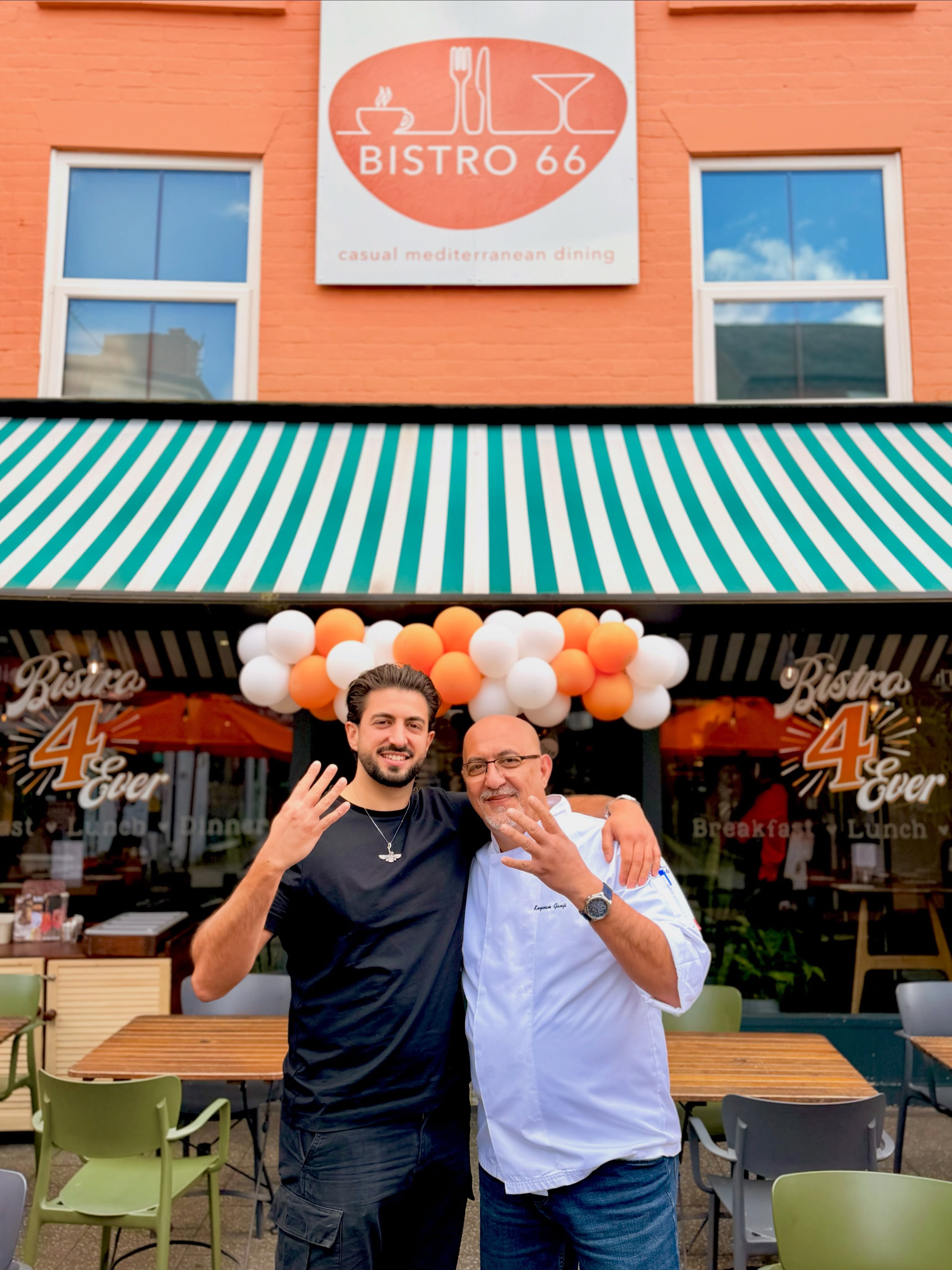 One with the guys who built the vision… celebrating 4 years of growth, joy, and making it happen together. 🧿🧡✨
#beeston #4years #nottingham #nottinghamrestaurant