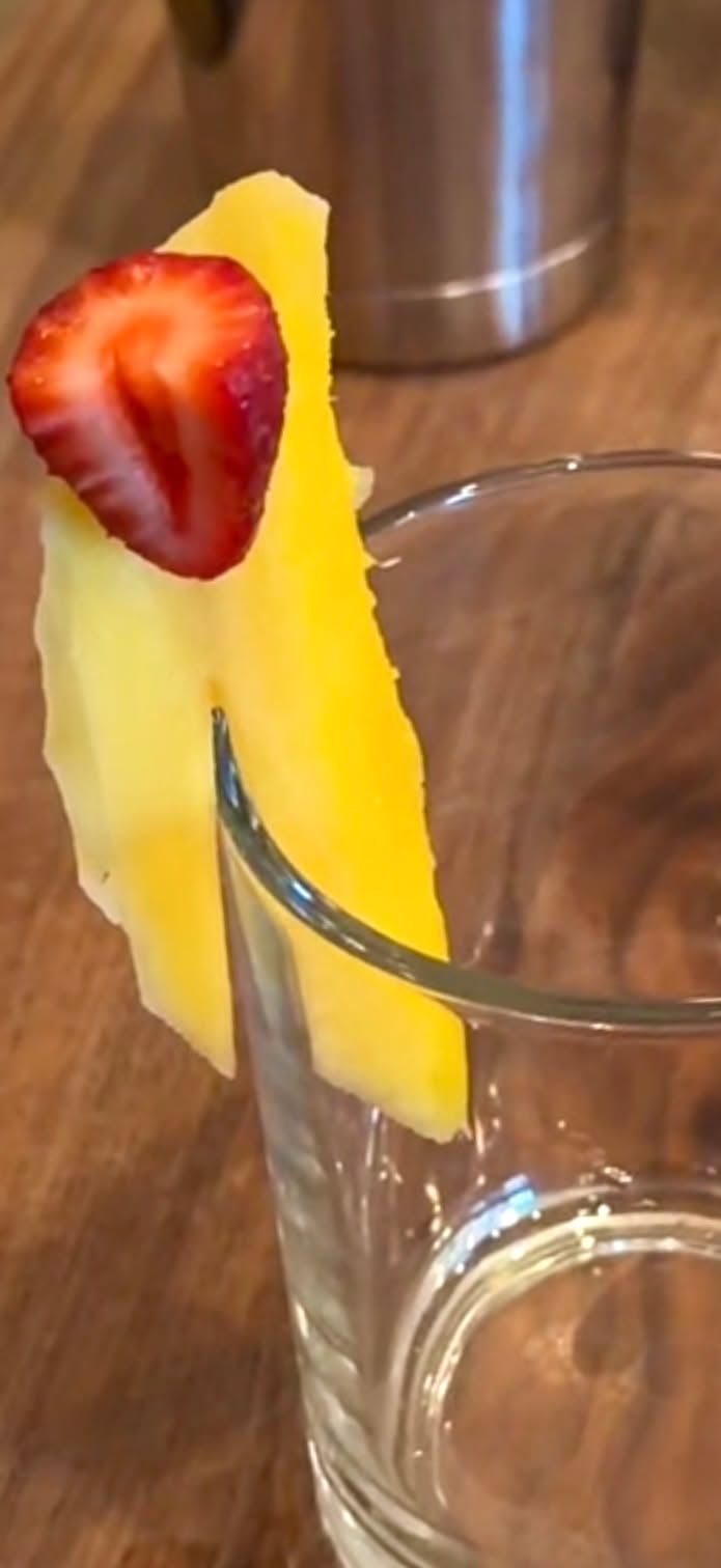 A simple way to elevate a cocktail is with a mango spear garnish! 🥭🍓 All you need is a toothpick, a strawberry, and a mango slice. Small details like this instantly elevate any drink and add a fun finishing touch. 😋
Follow my page for more fun tips like this!
#cocktail #drinks #hosting #tips #girlsnight