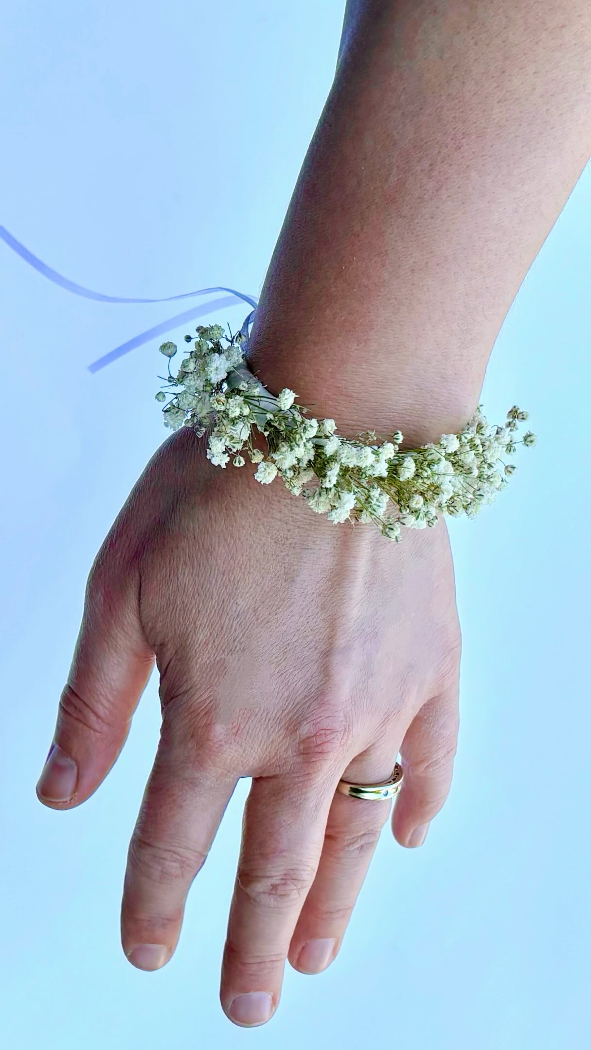 🤍🍃Pour ton EVJF : la box bracelet fleuri.
Chacune crée son bracelet entre copines, et le porte le jour du mariage.
Tout est dans la box, rien à préparer !
Un petit souvenir fleuri qu’on garde après la fête.
Livraison en Belgique et en France.
→ courantvertfleurs.be en bio
#evjf #boxdiy #braceletfleuri #fleurssechees #evjfbelgique namur