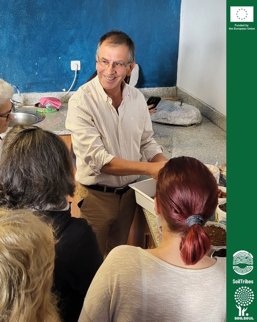 🌱 So excited about our SoilSoul project!
Together with our partner Sociohabitafunchal, E.M. @sociohabitafunchal we’re continuing a new phase of activities here in Madeira — working closely with local communities and bringing sustainability into real life.
Our last — but definitely not final — workshop felt a little different.
It felt like the moment when it’s time to give something back.
To the SOIL with SOUL
To a place where nothing had grown for a long time, but where life could still return —
a flower, a fruit, a tree.
🌿 Living Soil Seed Balls
This is what we do at ARTE.M — connecting art, sustainability, and community.
Participants create handmade seed balls using natural soil and local seeds — reconnecting with ecology, with touch, with slow and meaningful processes.
A small step, but part of a bigger mission —
to reconnect with the soil, and to remember that taking care of the earth also means taking care of ourselves.
✨
Part of “SoilSoul” — a transnational project uniting partners from Italy, Spain, and Portugal: Natural Farming Center APS Natural Farm Shizen @natural.farm.shizen FOCO @focoeuropa and ARTE.M @arte.m.association with local support from SocioHabitaFunchal, E.M..
Contributing to SoilTribes @soiltribes – Rooted in Action — where caring for the soil means caring for ourselves 🌍
#SoilSoul #soiltribes #artemassociation #seedsball #naturalferming
