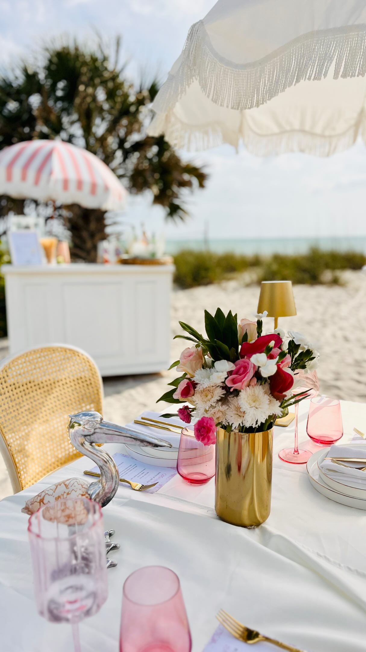 70th Birthday Dinner at Nokomis Beach! 🌊
Planner & Rentals: @bows.and.boho
Chairs: @stellaroseevents
Private Chef: @tastedesigncatering
Mobile Bar: @the.wandering.whale
