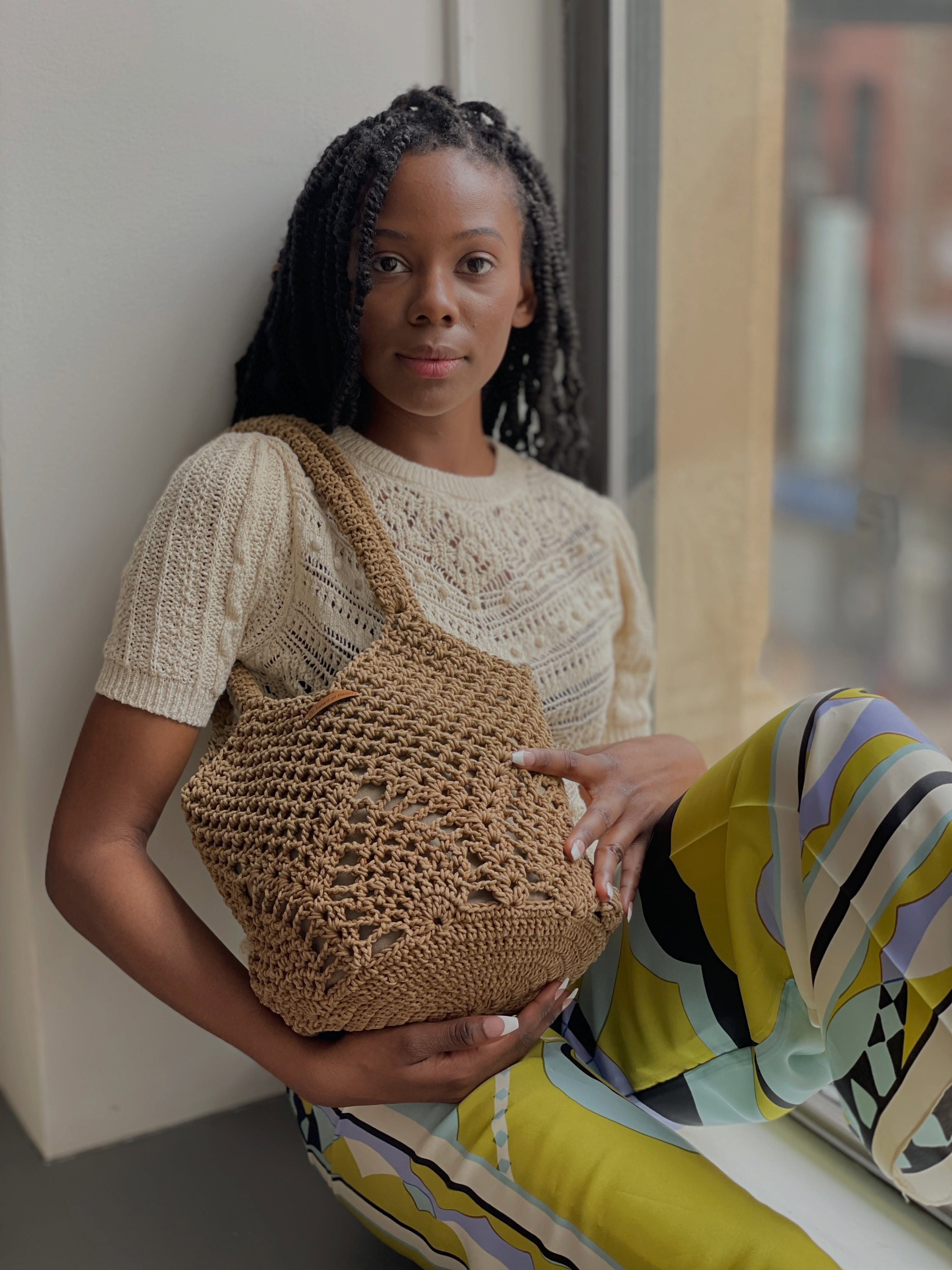 Zoe Bag Hand-knotted by our women artisans & designed for everyday. ✨A macramé bag that brings texture, craftsmanship, and effortless style into your daily routine.✨
.
.
.
#PatentOfHeart #ArtisanMade #EverydayStyle #SummerBag