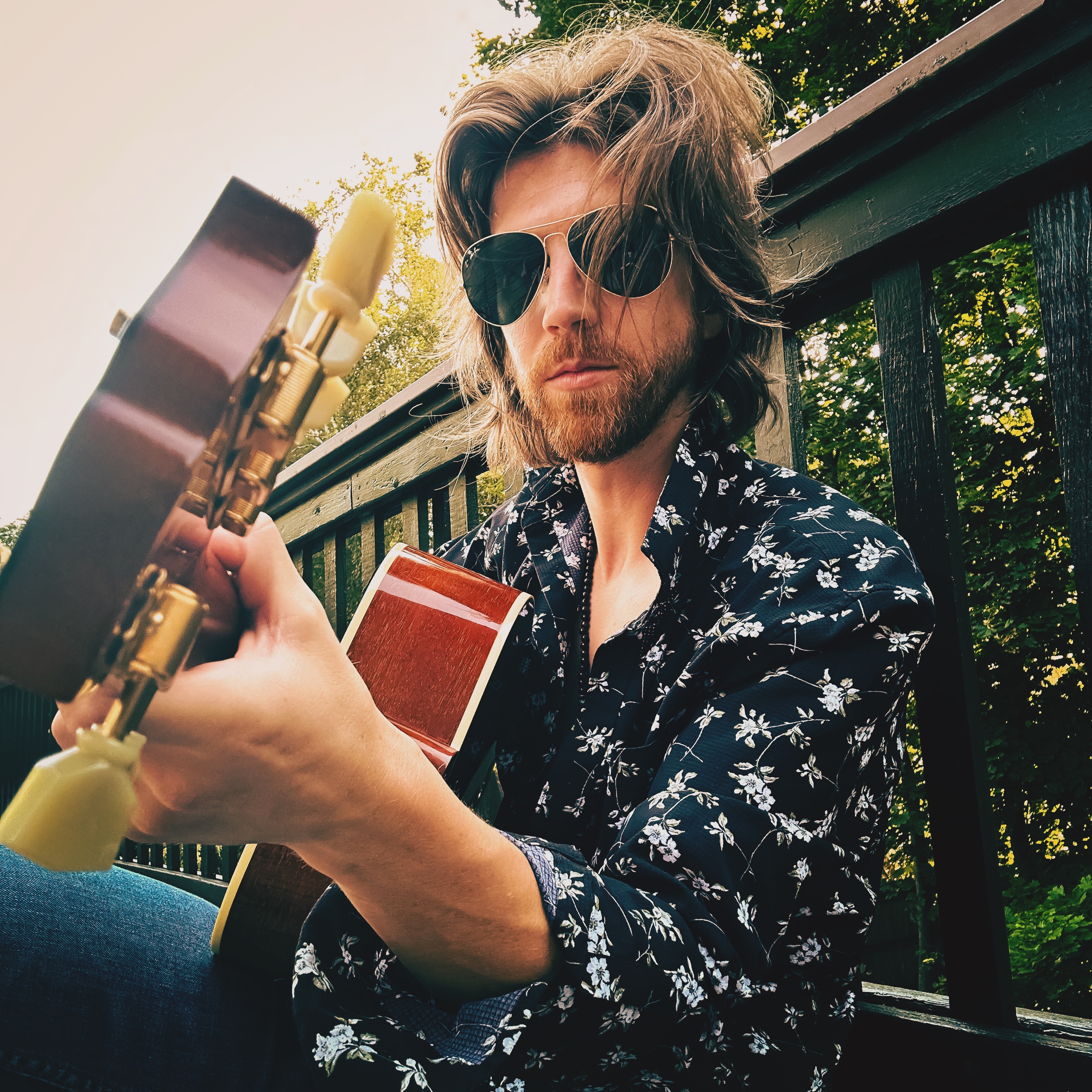 It’s Friday May 8th and tonight I’ll be playing a solo acoustic show at @bigalicebrewingflx in Geneva NY. 5-8pm free show