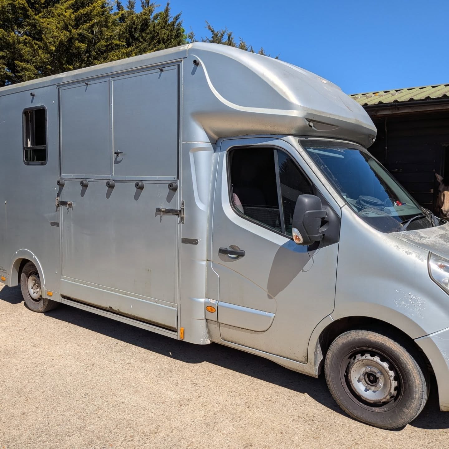 From Dorset to Cambridge! 🚛💨
We had the absolute pleasure of transporting this lovely lady across the country this week. She was a total superstar for the whole journey!
At Dorset Smallholding, we’re always looking for ways to help our customers keep costs down. For this trip, we used the owner's own 3.5T box! We are more than happy to drive your vehicles or tow your trailers to make logistics easier and more affordable for you.
Safety is always our #1 priority, so as long as your vehicle is well-maintained and properly insured, we’re ready to hit the road!
Give us a shout if you need a hand moving your four-legged friends! 🐴✨
#DorsetSmallholding #HorseTransport #DorsetToCambridge #EquineTransport HappyHorses SmallholdingLife
