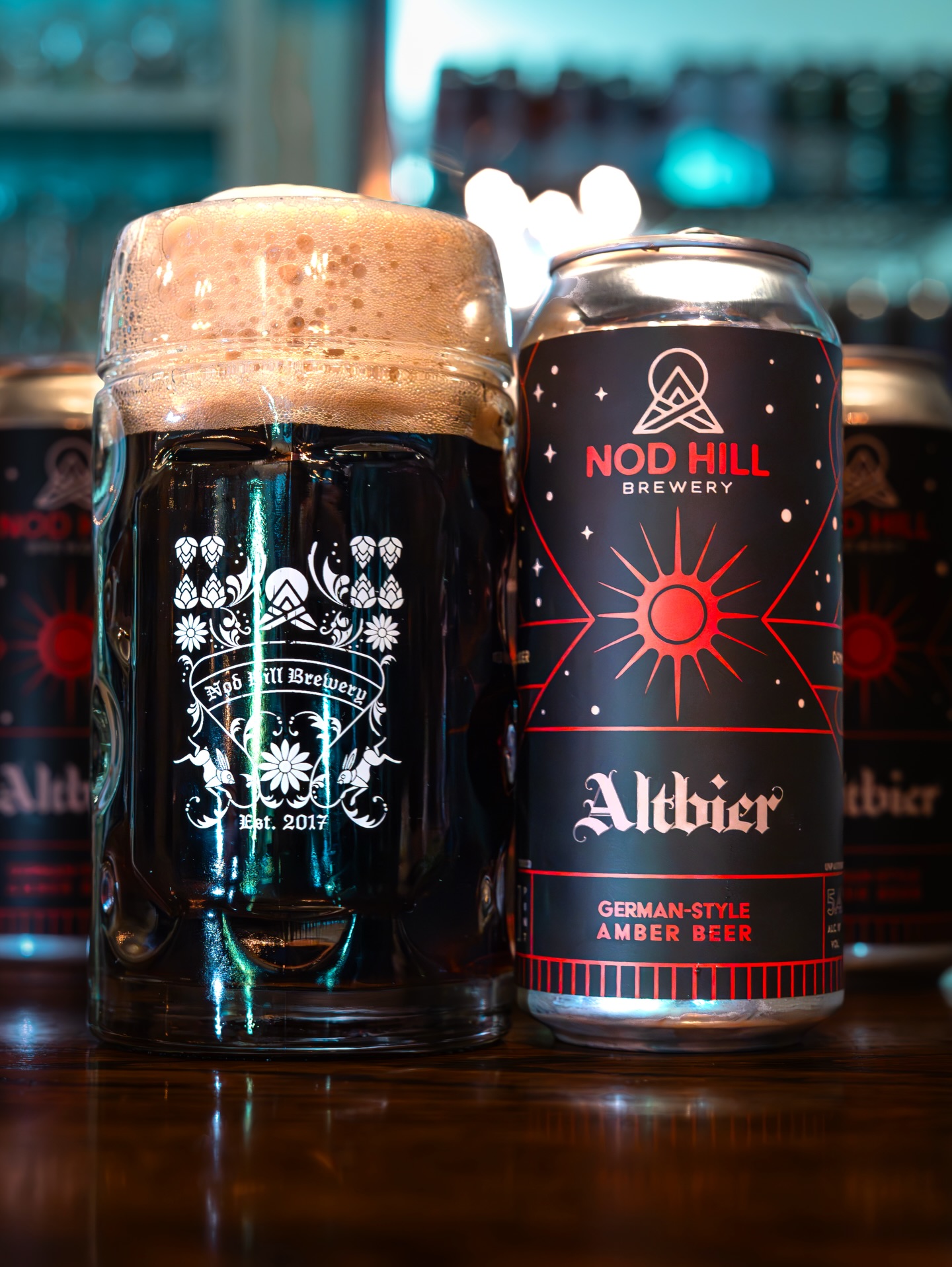 Canned this week: 𝔸𝕝𝕥𝕓𝕚𝕖𝕣
Düsseldorf-style Amber Beer // 5.4% ABV
Pilsner, Munich & Carafa Malt, Noble Hops, German Ale Yeast
The classic style of Düsseldorf, Germany, this cold-conditioned ale pours a dark amber hue and is clean & balanced with notes of walnut, bread crust, gentle roast, and sweet dried fruit. This version of our Altbier was intentionally brewed a touch darker than previous batches.
Now available in cans to go!