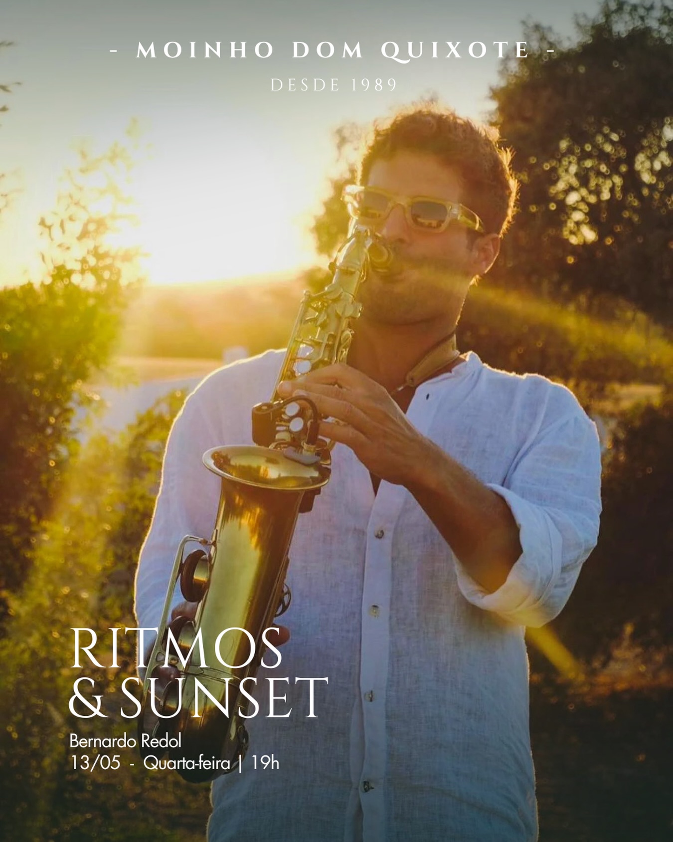 Esta quarta-feira, o pôr do sol tem banda sonora. 🌅
Bernardo Redol regressa às salas e esplanada do nosso Moinho a partir das 19h, com o seu saxofone, a sua voz única e um repertório cheio de charme que viaja entre a MPB e os ritmos do mundo.
Bernardo é um fan favourite dos #MoinhoLovers e promete uma noite especial para deixar o dia terminar devagar, com boa música e a melhor vista de Sintra.
Reserve a sua mesa em moinhodomquixote.com/reservas
📅 Quarta-feira, 13 de Maio · 19h
________________
This Wednesday, the sunset comes with a soundtrack. 🌅
Bernardo Redol returns to the rooms and terrace of our dear Moinho from 7pm, bringing his saxophone, his unique voice and a charming repertoire that travels between MPB and the rhythms of the world.
A fan favourite among #MoinhoLovers, Bernardo promises a special evening to let the day end slowly, with great music and the best view in Sintra.
Reserve your table at moinhodomquixote.com/reservas
📅 Wednesday, May 13 · 7pm
#MoinhoLovers #MoinhoDomQuixote #Sintra MúsicaAoVivo