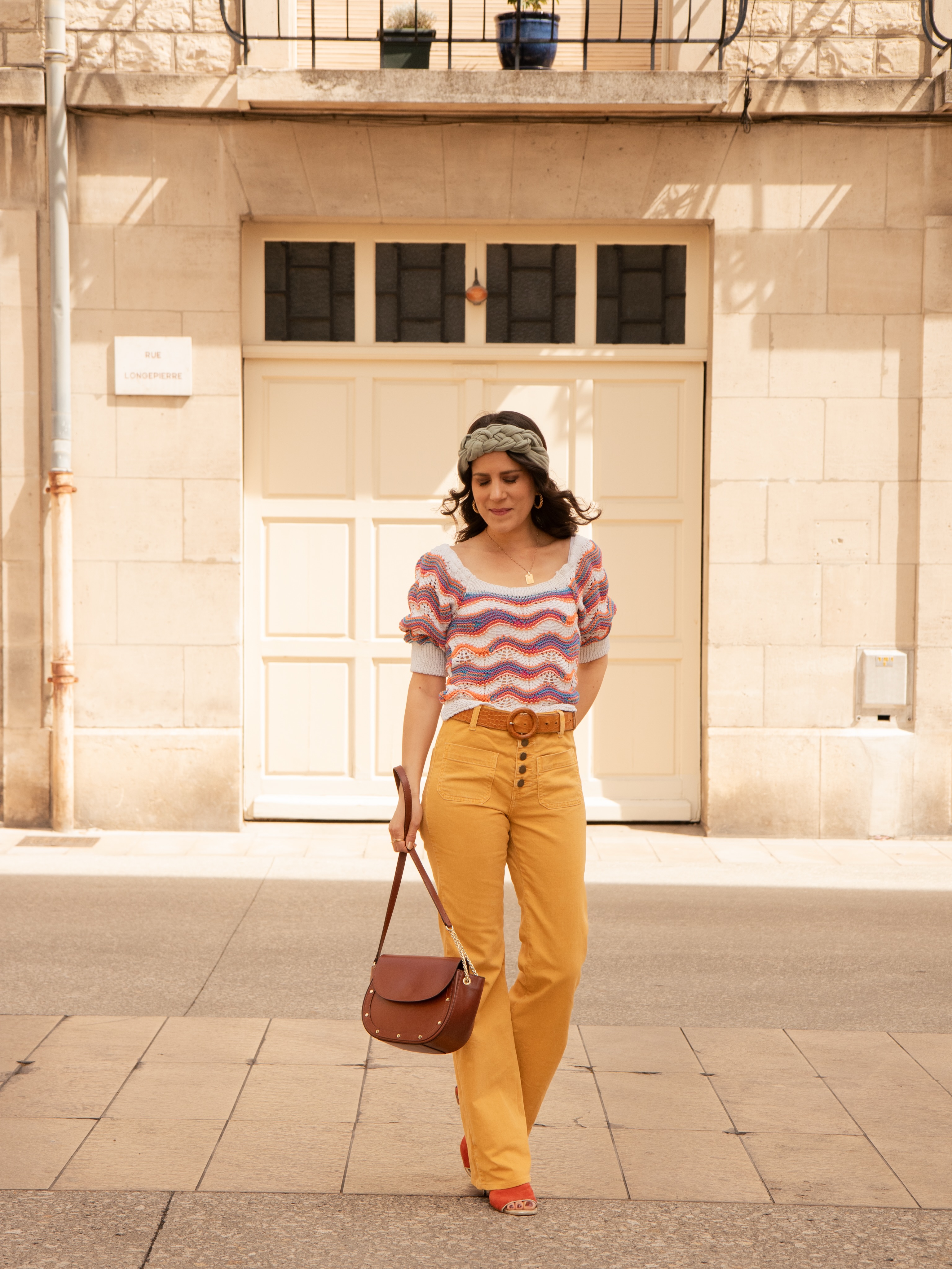Hello, j’espère que vous avez passé un bon week-end !
D’ailleurs vous étiez plutôt de la team pas de week-end ou week-end long ou encore un week-end normal ?
Bien que ce ne soit pas le mot du jour pour le ☀️ il s’apporte à toutes ces saisons :
C’est le bandeau tressé en double gaze de coton kaki.
il est disponible en différents coloris sur gaellehayme.com vous pouvez aussi venir l’essayer à l’atelier/boutique en prenant rendez-vous avec moi 🙌🏻
Belle semaine à vous !
📸 @mgch_
#springootd #ideelook #coiffurefacile #ideecoiffure #coiffureboheme