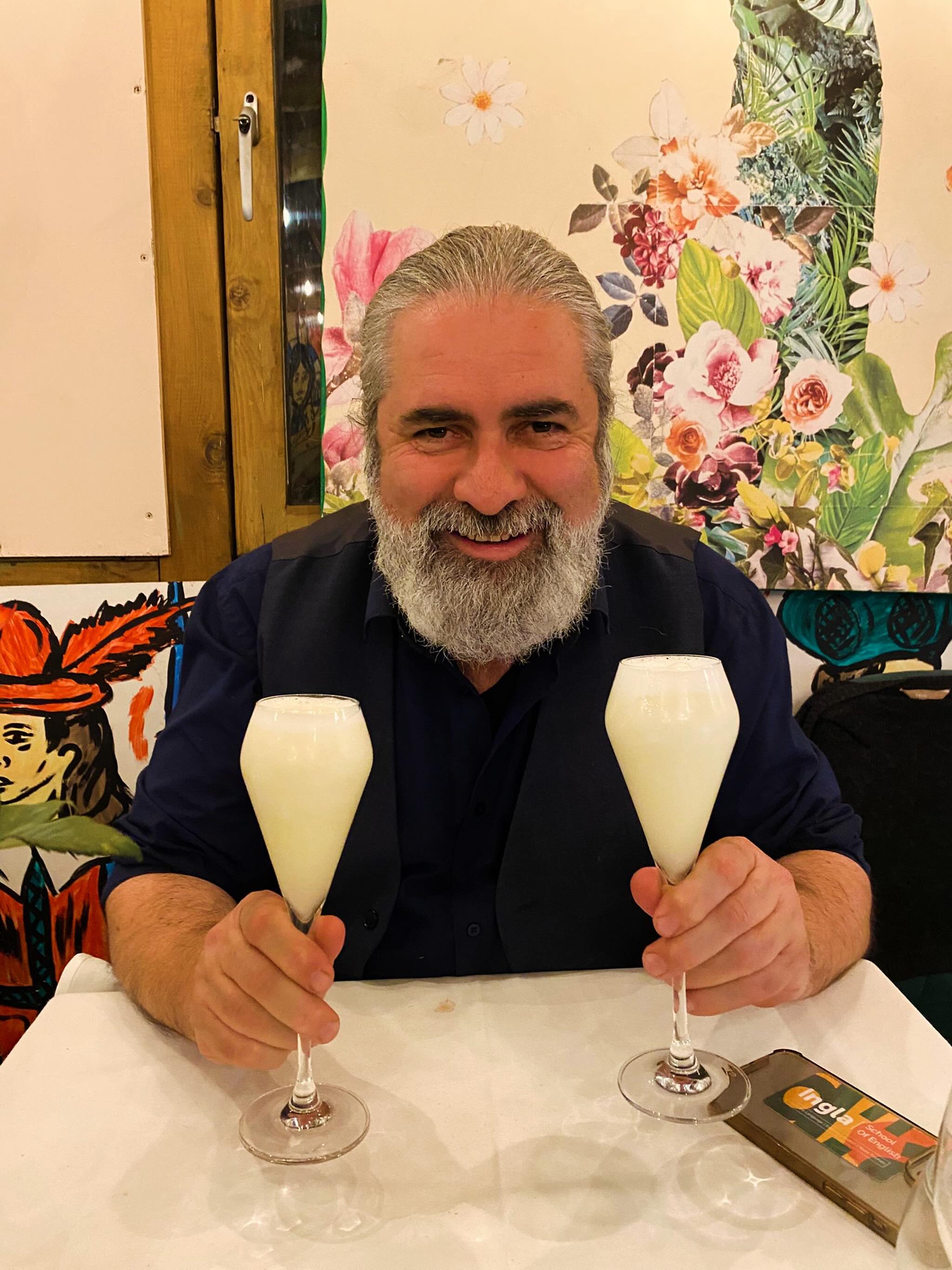 You know you’re a local legend when the dessert is named after you! 🍨 Leonardo Salerno catching up with his favourite “Leo’s Sgroppino” here at Lizzie’s.#lizziescucina #sgroppino #italiandessert #foodie #instafood