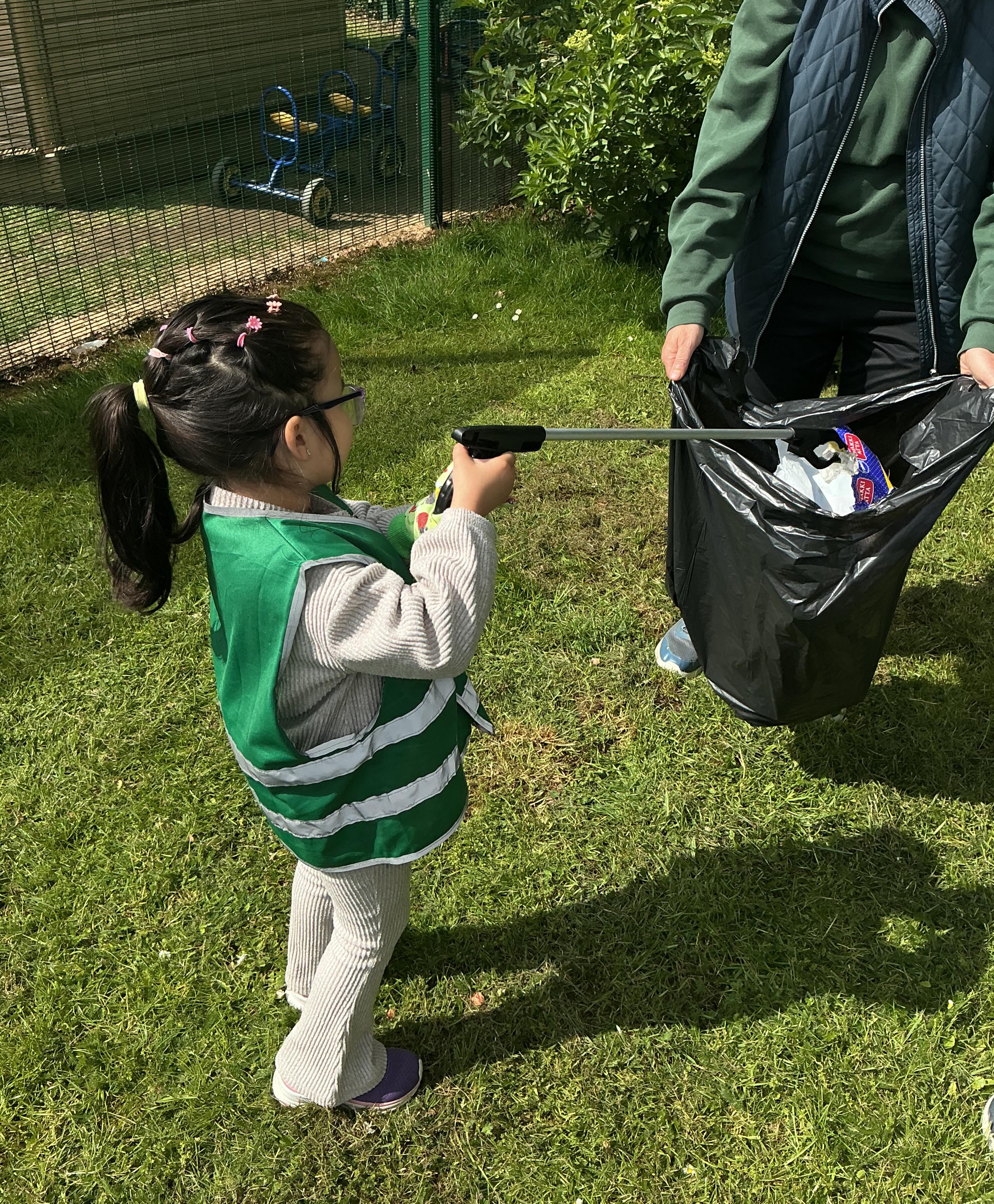 HAPPY 100TH BIRTHDAY DAVID ATTENBOROUGH🌍
Our preschoolers were on clean-up duty yesterday to show that you’re never too small to make a difference to our planet ✨
As Sir David says, “The future of the natural world is in our hands.” And yesterday, those little hands were busy protecting our little patch of nature 🧤
#davidattenborough #100thbirthday #nature #preschool #peterborough