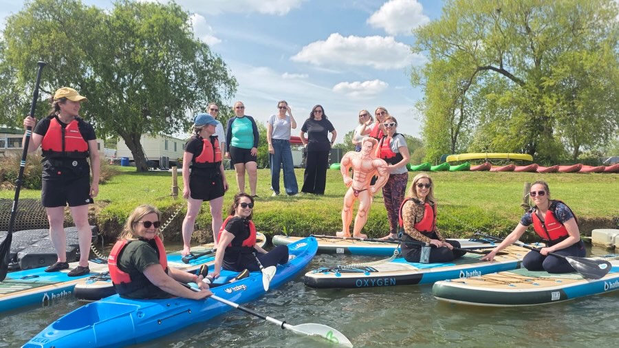 WOW 🤩 what a weekend! Our #hens took to the water with Instructors Pat & Brandon for an epic #rivernendtrip on #paddleboards and #kayaks 🏄♀️🛶🙌
So many laughs, wildlife sightings, and unforgettable moments with the crew — and of course, Harry the Hunk! 😉
.
#henparties