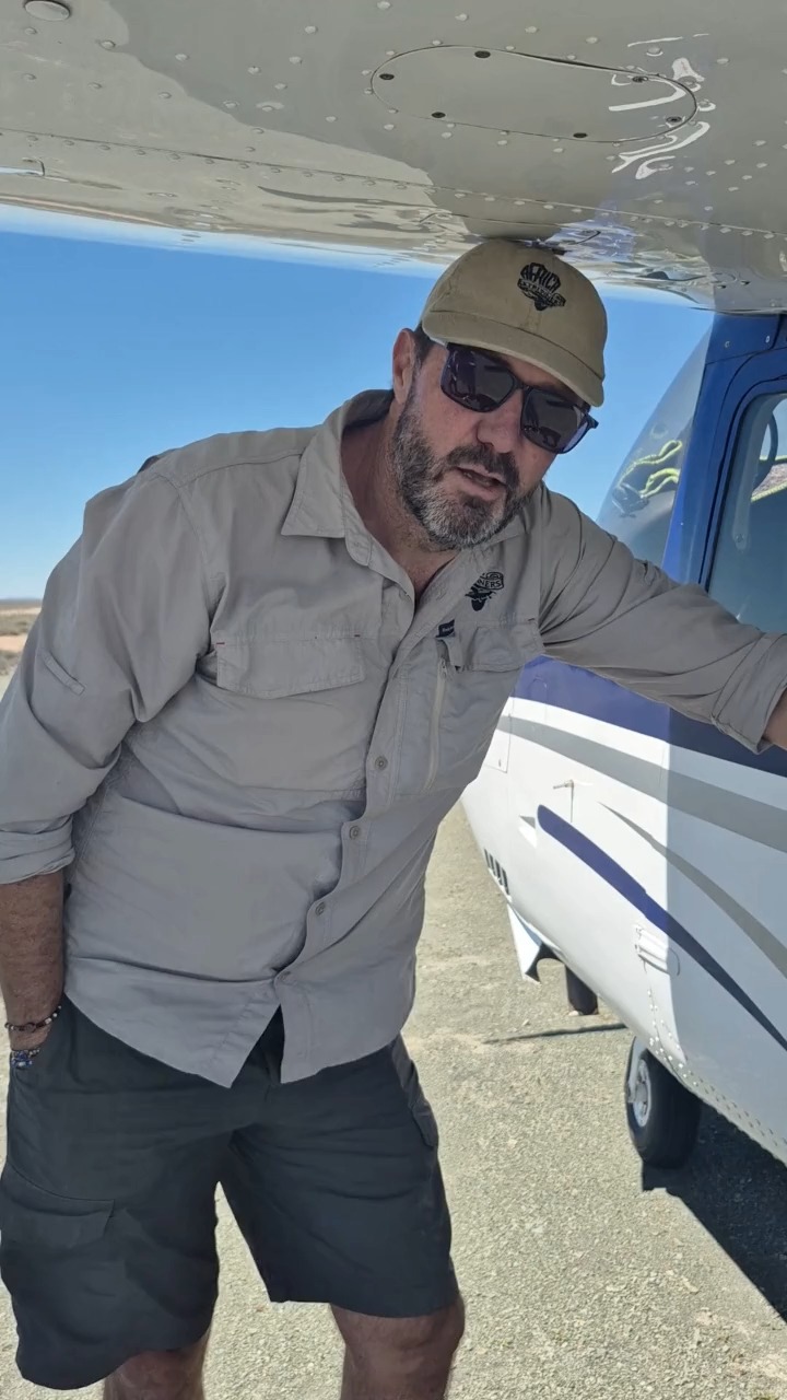 Our new Starlight, Stillness & Fossils Escape: a 2-night fly-in from Stellenbosch to Sutherland, staying in Rogge Cloof’s Orion Suites. Enjoy a unique highland wine tasting, dawn drives, choose cheetah tracking/Salpeterkop/history/fossils activity, then a telescope-led Milky Way stargazing.
Come fly with me! 📞💬+27 (0)83 760 1330
#AfricaSkyRunners #CustomTravel #RoggeCloof #Sutherland #Stargazing