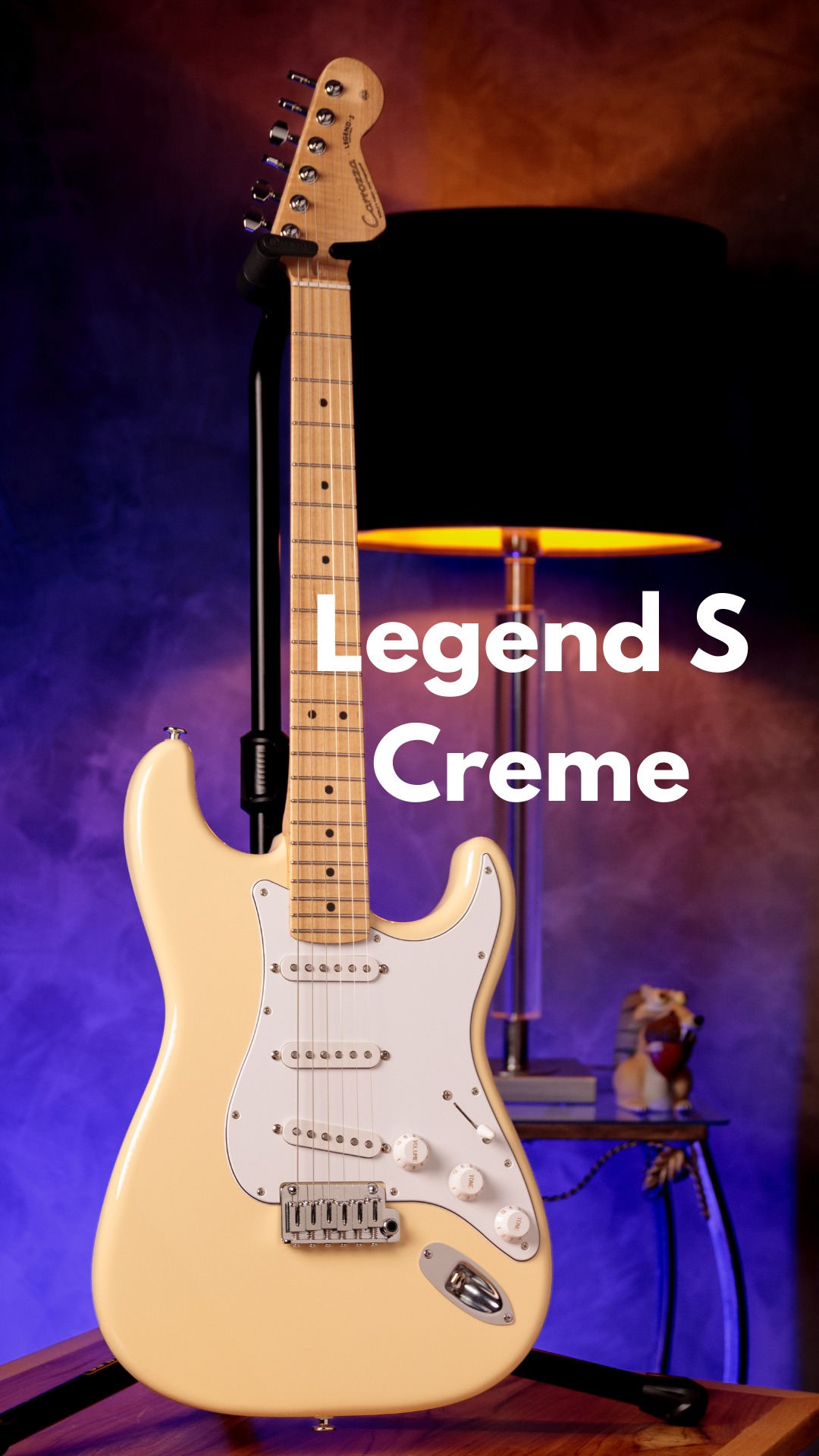 Legend S Creme
Sua construção conta com corpo e top em Freijó, uma madeira nobre que oferece um timbre equilibrado e rico em harmônicos. O braço e a escala em Maple complementam o conjunto, garantindo aquela pegada firme e o brilho característico que todo guitarrista valoriza.
O grande destaque deste projeto é a sua configuração eletrônica. Equipamos esta unidade com um set de captadores DiMarzio que é pura versatilidade: o par de Injector (braço e ponte) entrega punch e ganho sem ruídos, enquanto o Area 67 no meio traz aquele estalo clássico e definido. É a combinação perfeita para quem precisa transitar entre timbres limpos e articulados até drives encorpados com total clareza.
Para garantir uma performance impecável, o hardware é de elite. A ponte Gotoh 510, reconhecida mundialmente pela sua precisão, trabalha em conjunto com as tarraxas Gotoh com trava. O resultado é uma afinação blindada e um sustain impressionante, permitindo que você toque com total confiança em qualquer situação.
Cada detalhe desta guitarra da Carrozza reflete nosso compromisso com o acabamento premium e a busca pelo som único. É um instrumento que não apenas responde à sua técnica, mas que inspira novas criações a cada acorde.
Esta Legend S exclusiva está disponível para pronta entrega em nosso showroom, pronta para chegar às suas mãos e elevar o seu nível de jogo.
Entre em contato para saber mais e garantir esse exemplar único!
#guitarradeluthier #guitarrahandmade #LegendS #CarrozzaGuitars #DiMarzioPickups