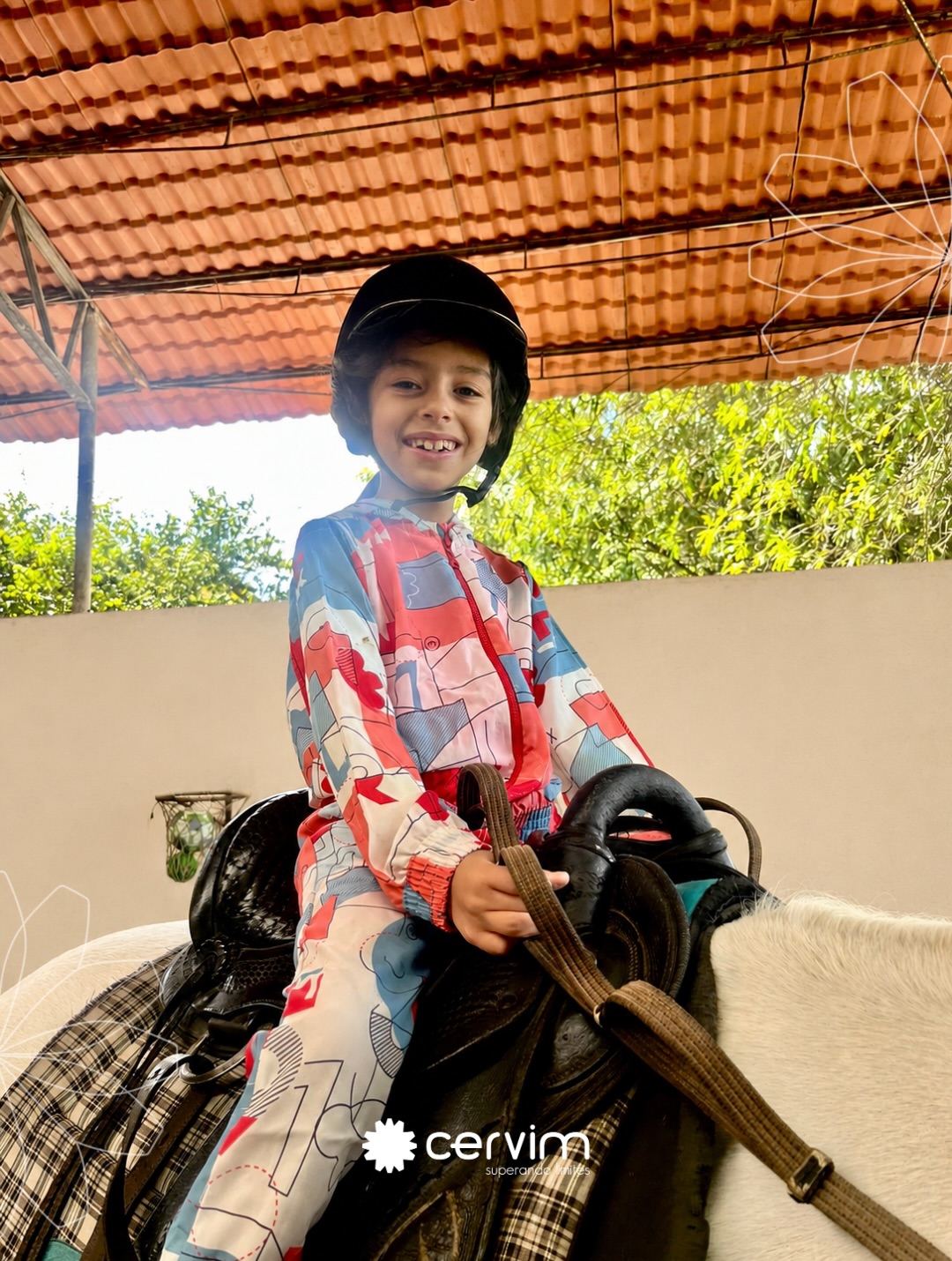 Entre o som dos cascos, o vento leve do outono e os sorrisos compartilhados, a Equoterapia transforma manhãs simples em experiências que acolhem, desenvolvem e inspiram. 🍂🐴
#equoterapia #cervim20anos #EquoterapiaCervim #fisioterapia #reabilitaçãoinfantil