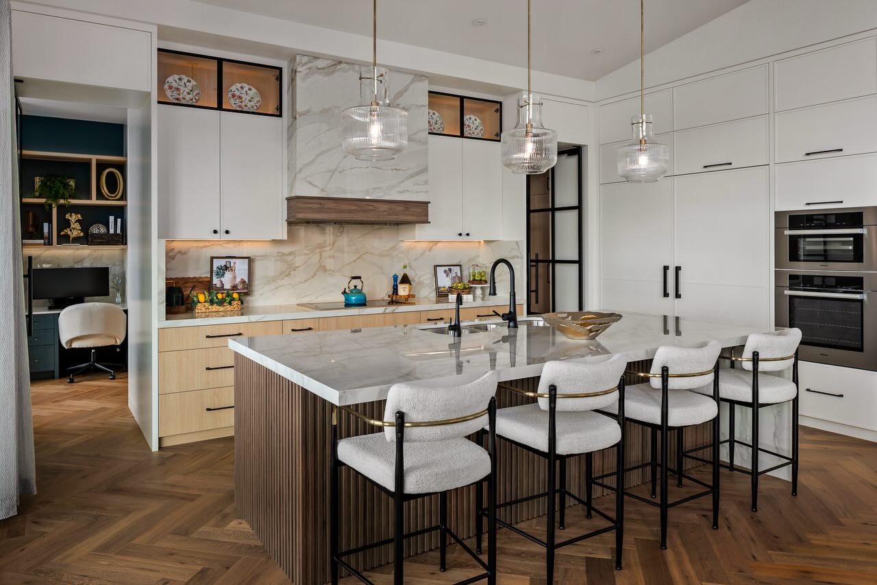 Kitchen appreciation post…
All designed with attention, built with precision, and the final results do all the talking!
DM us if you’re ready to upgrade your kitchen!
#custombuild #dreamhome #yycbuilder #calgaryhomes #luxurybuilders customkitchen