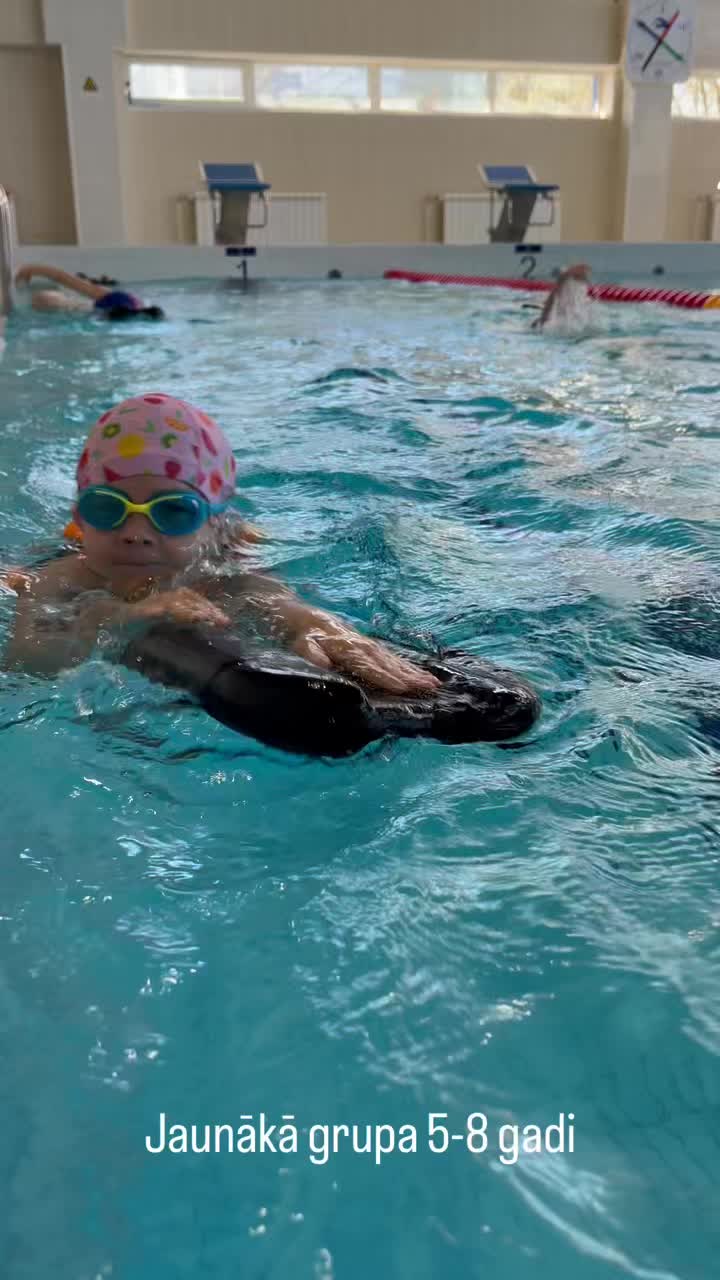 Meklē labāko sporta veidu bērniem vai jauniešiem?
Ūdenspolo attīsta fizisko sagatavotību, disciplīnu, pārliecību un komandas garu - vienā no dinamiskākajiem sporta veidiem pasaulē! 🤽♀️🤽♂️
Neatkarīgi no vecuma - vieta izaugsmei ir ikvienam:
5-8 gadi - peldētprasme un pirmie soļi ūdenspolo
9-12 gadi - prasmes, disciplīna un komandas gars
13-16 gadi - jauda, raksturs un attīstība
17+ gadi - nākamais līmenis un īsta spēles garša
Ūdenspolo nav tikai sports - tas stiprina raksturu, uzlabo izturību, attīsta peldēšanas prasmes un iemāca strādāt komandā 💙
Piesakies bezmaksas izmēģinājuma treniņam jau tagad 👉 www.waterpolo.lv
#udenspolo #ūdenspolo #waterpolo #sportsberniem #bernusports #pulcini #trenini #peldesana #baseins #jauniesusports #aktivsdzivesveids #komandassports #rigasports #latvija #sportaskola #berniem #jauniesiem #fitness #swimming #watersports