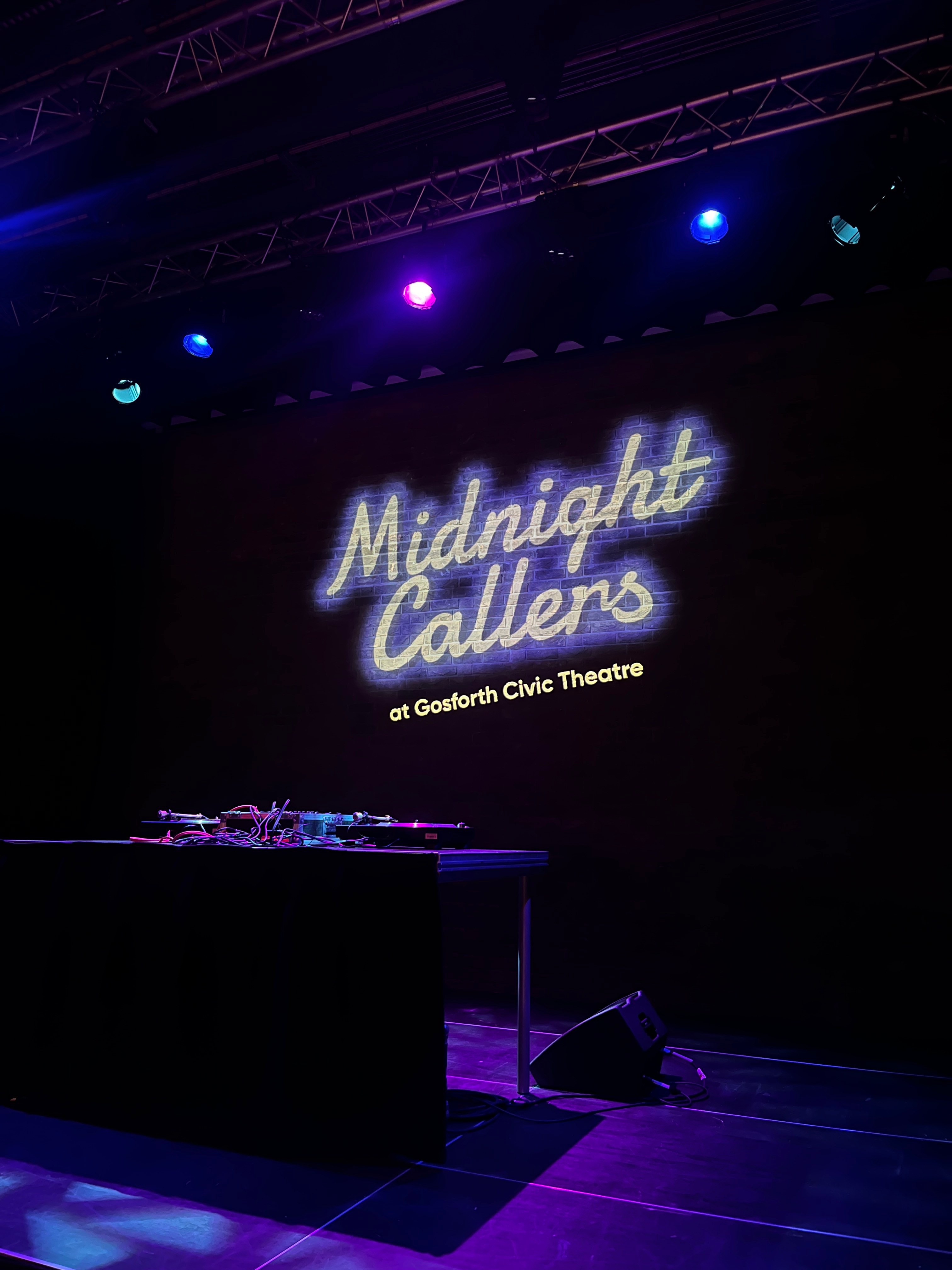 A proper Friday night lined up at GCT 🙌🔥
@jamjarjesmond is outside in the courtyard from 4–8pm with Anglo-American comfort food, we have tunes on and serving drinks from our bar.
Then at 8pm, we have Midnight Callers as DJs @thinkinginpictures and @brewiskibeat combine their eclectic record collections until the clock strikes midnight!
Head down for one belter of a night!