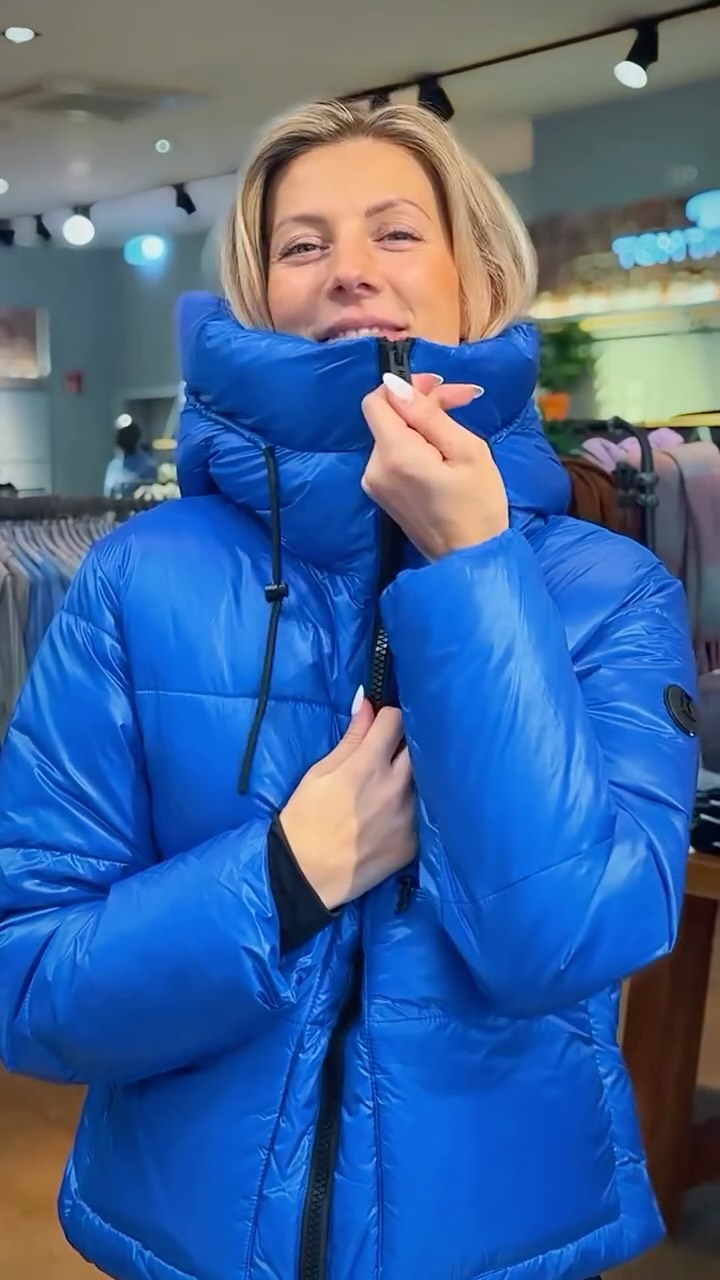 Brrrrrr… kalt! 🥶
Aber nicht mit uns!
#winterjacket #winterfashion
