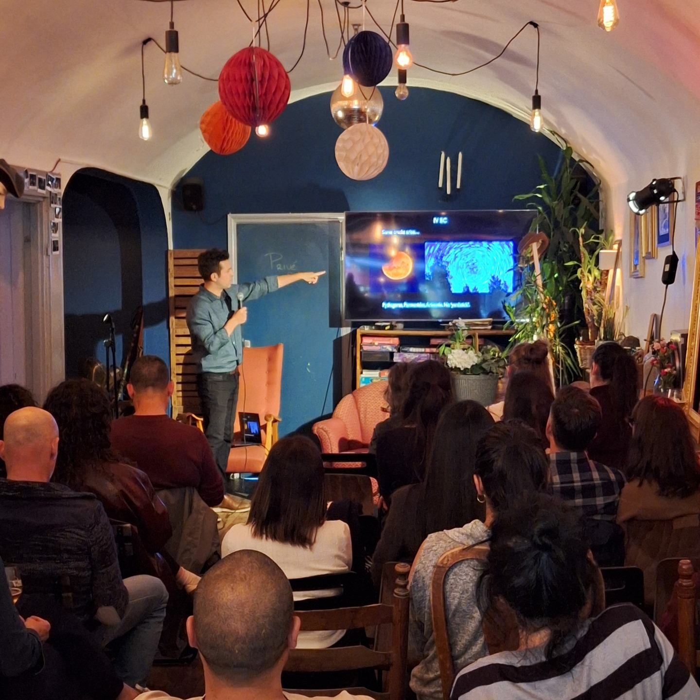 There is something grounding about spending a Sunday evening at @viceversa020 moving past small talk to focus on astrophysics.
A big thank you to the team there for hosting us and to Ignacio Reyes Raffo (PhD) for leading the session.
It was a privilege to have him walk us through the actual methodology and science behind how we measure the universe.
It was great to see the vault full of people who value that kind of intellectual rigor on a Sunday night. Thank you all for coming and being a great audience!
We’re keeping that momentum going this Friday, May 8th, at The Book Nook.
We’ll be shifting from cosmology to human biology with Rubianca to discuss the perimenopausal era.
This is a biological transition that often begins a decade before menopause, yet it’s frequently ignored or misunderstood. We’ll be looking at the science of biomechanics, strength training, and sleep - the actual levers for health as hormones shift. It’s an important talk for women navigating this change, and just as much for the men who want to understand the science to better support them.
📆 Friday, May 8, 19:30
📍 The Book Nook, Singel 82, Amsterdam
🍷 Sangria (alco and non alco) is on the house
Tickets are available through the link in the bio