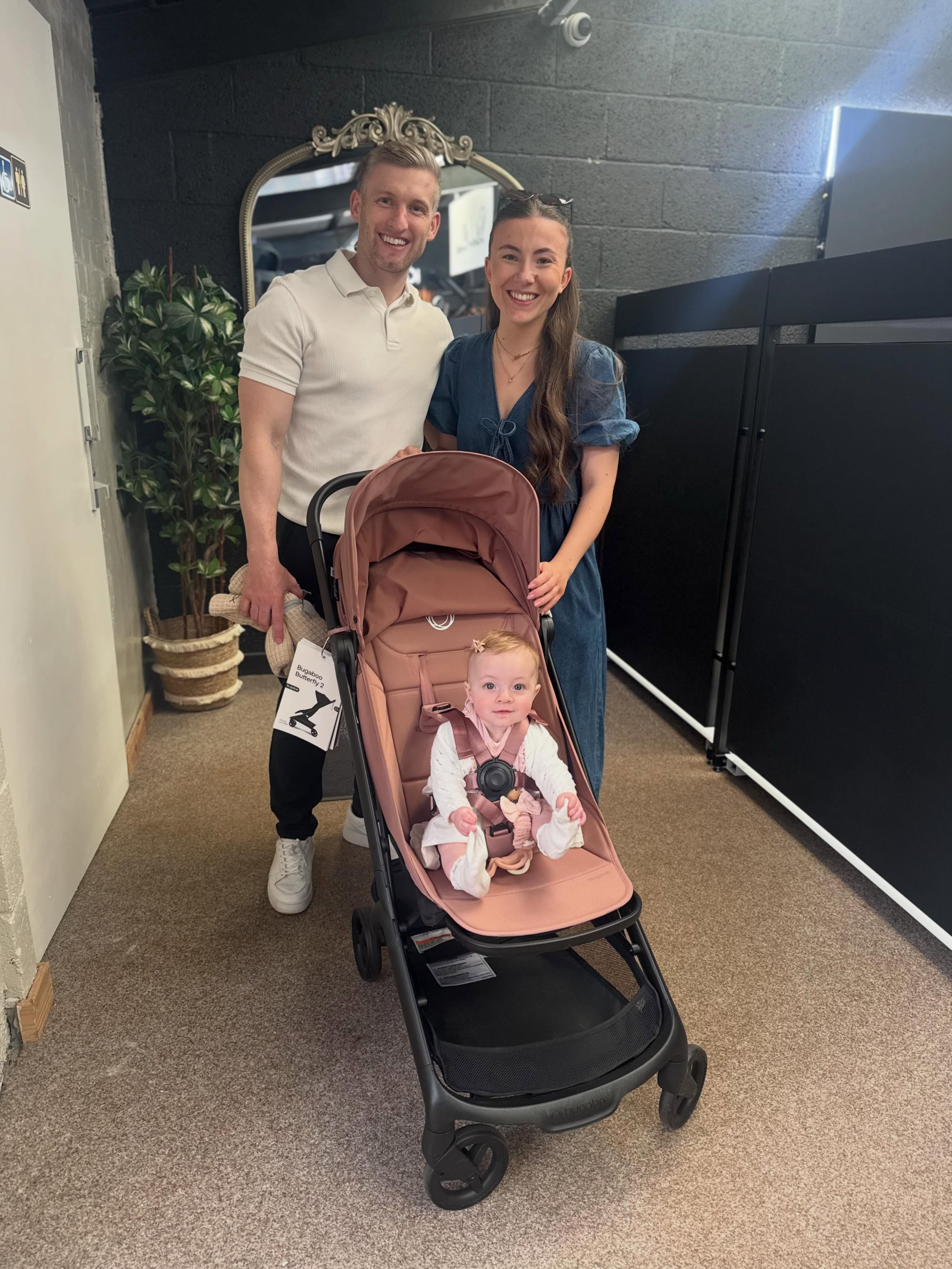 Ready for summer travels in style☀️💕
This lovely family picked out the Bugaboo Butterfly 2 in Dusty Pink - the perfect travel stroller for their little girl✈️
@bugaboouk
#bugaboo #summer #travelstroller #butterfly2 #babybarn