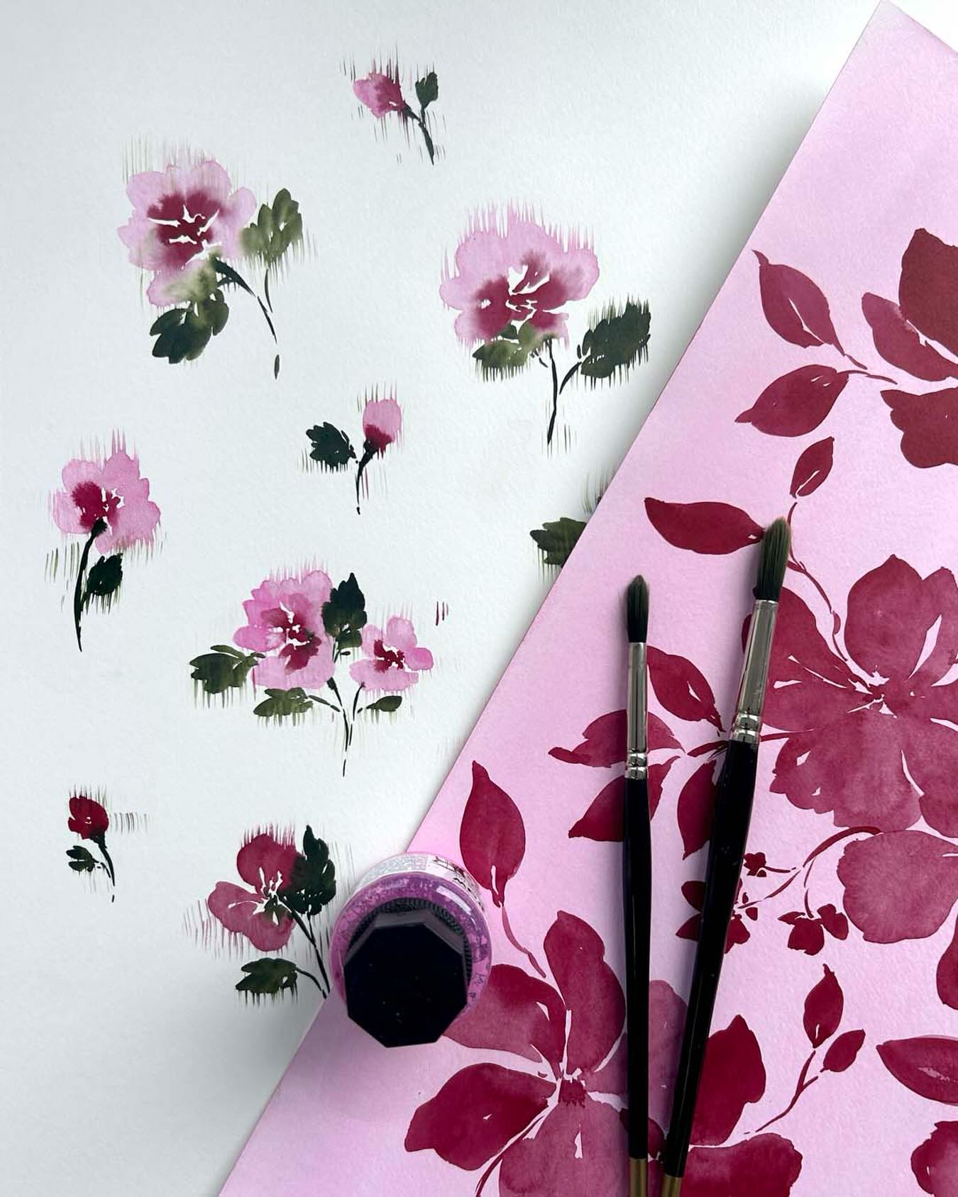 Some recent floral paintings in the studio for my next print drop coming soon…
Want to be notified when new prints drop? Comment ‘EXCLUSIVE’ and I’ll add you to the list 💌
#printdesigner #freelanceprintdesigner #surfacepatterndesign #floralpainting #fashionprint