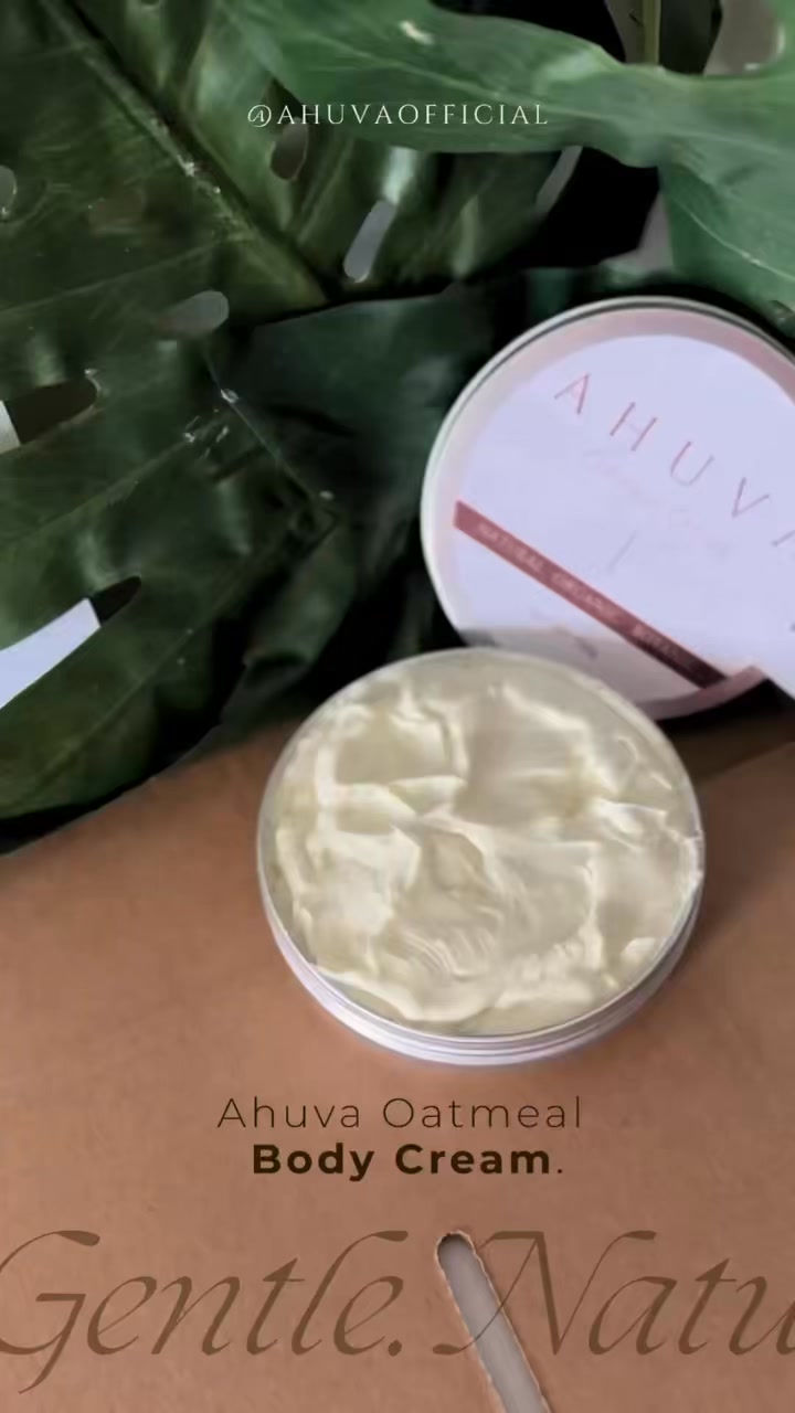 Slow down.
Take care of your body. Feed your skin organically with our freshly made Oatmeal Cream.
Organic skincare made with love.
Shop using the Link in bio.
#SelfCare #OrganicSkincare #SlowLiving #NaturalBeauty #SkincareRoutine