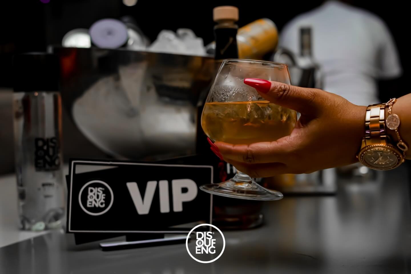 VIP energy only. 🥂✨
Where the drinks stay cold, the vibes stay hotter, and the night never ends.
Tomorrow at Disoufeng with DJ Maphorisa — you already know it’s going up.
#HighEnergyFriday