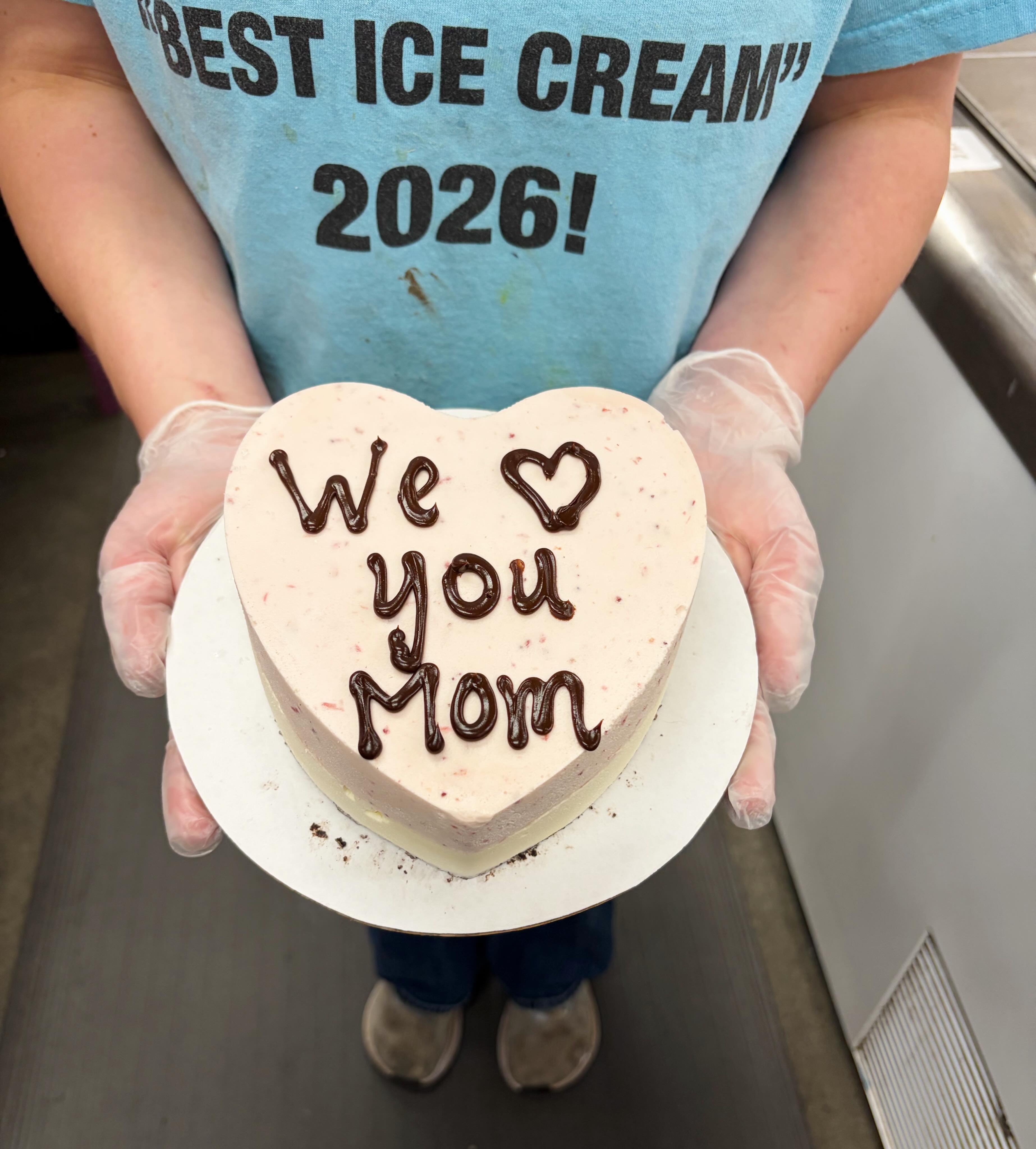 Celebrating mom at home this year? We will have heart shaped ice cream cakes available in the stand tomorrow 💐💘
Open daily from 12pm to 8pm.
