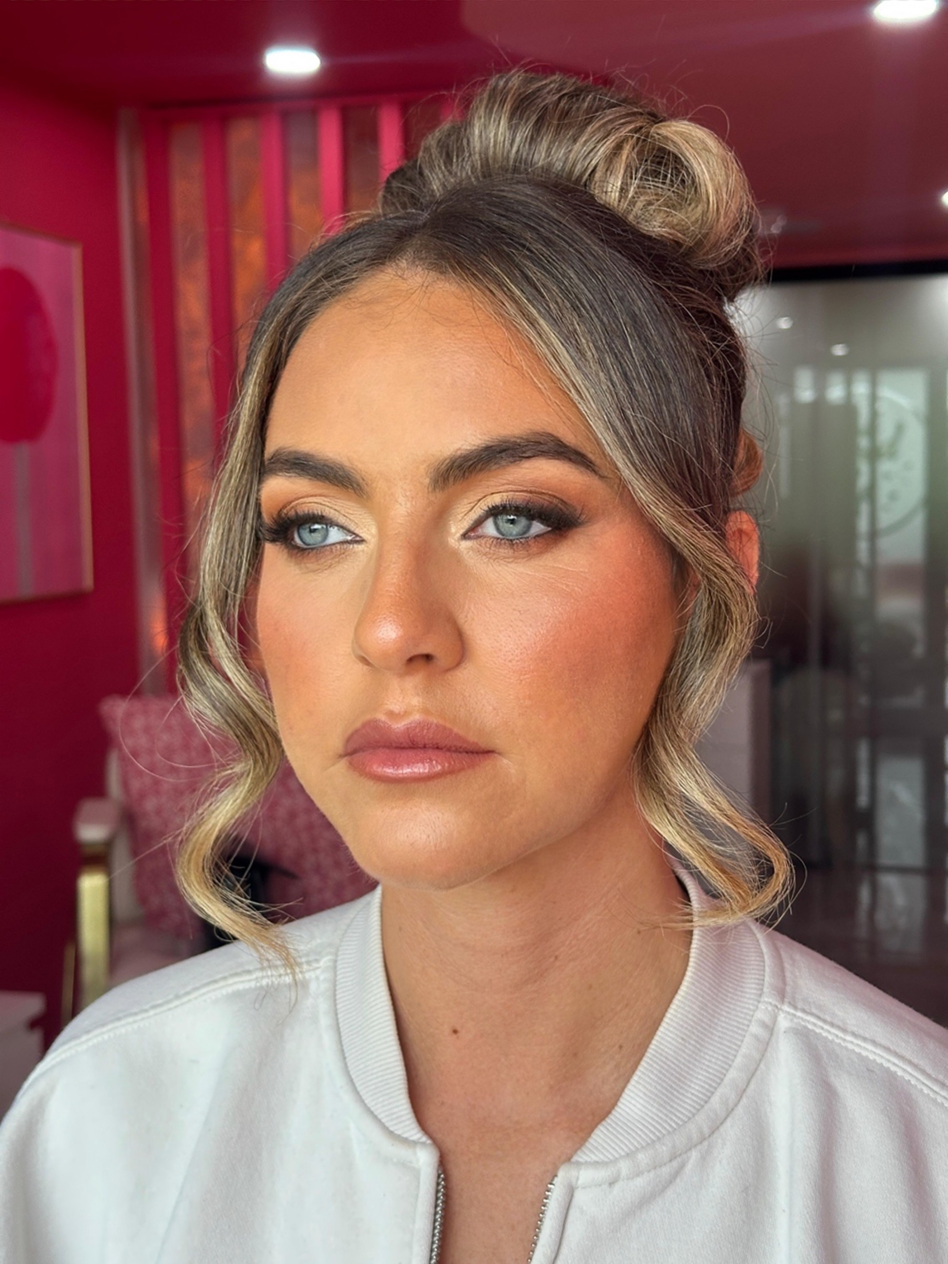 There’s always an occasion for glam ✨
Hair up & makeup season is officially upon us and we’re here for all of it … weddings, proms, race days and everything in between 🤍
Whether you’re after soft glam, full glam or the perfect updo, we’ve got you covered from start to finish.
Be sure to drop us a message and get your appointment booked in 💌
#prom #prommakeup #hairup #essexhairdresser #explore