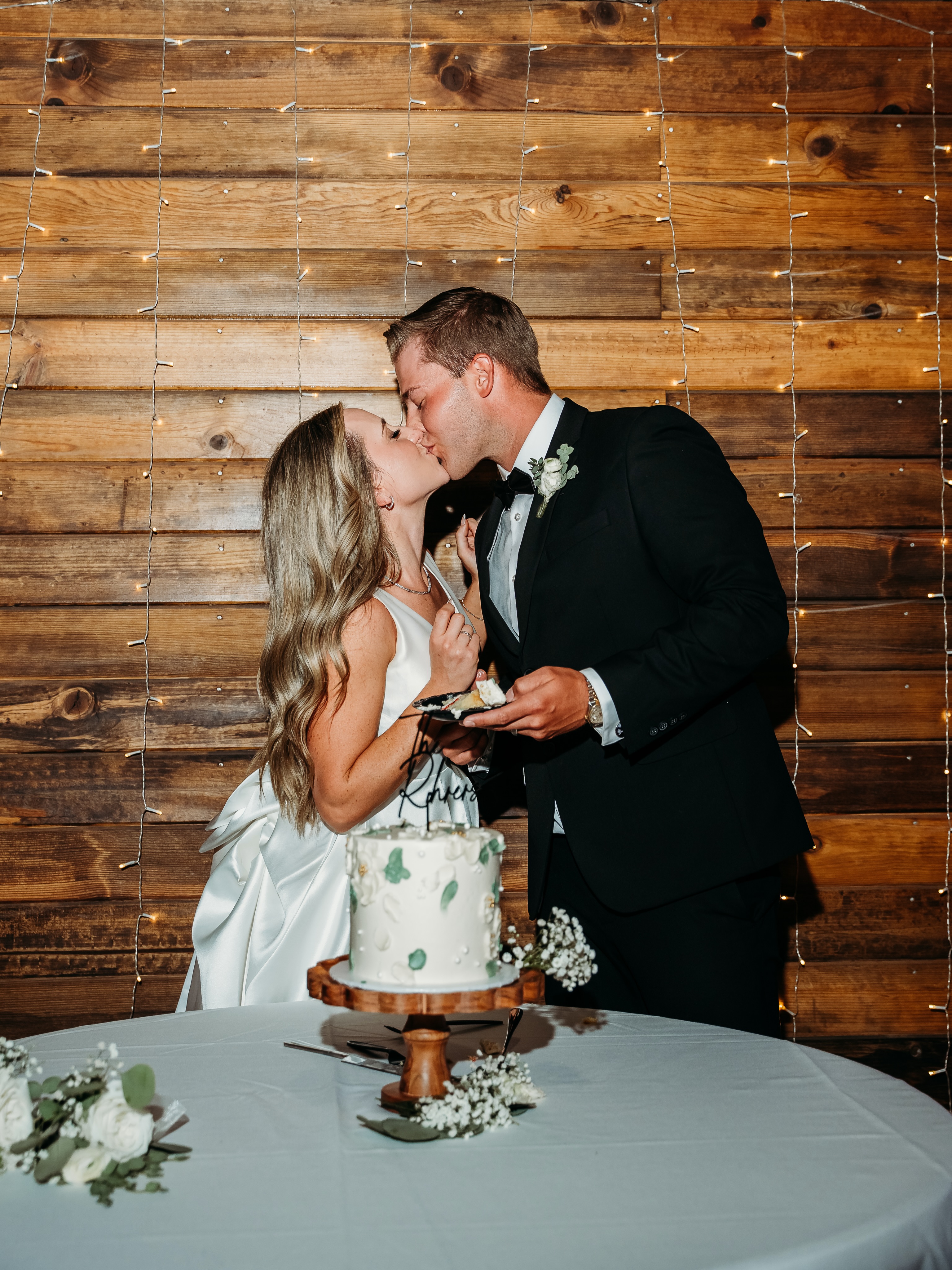 Your wedding day goes by in a blur — the quiet moments while getting ready, the nervous hand squeezes before the ceremony, the tears from your parents, the laughter during dinner, the way your partner looks at you when no one else notices. 🤍
Hiring a photographer for your entire day means your story is documented from start to finish, not just the posed moments. The details, emotions, and in-between memories deserve to be remembered too. Years from now, these photos become more than images — they become proof of how it all felt. ✨
.
.
#azphotographer #azweddingphotographer #weddingphotographer #weddingday #weddingmoments @thevenueatchilleens